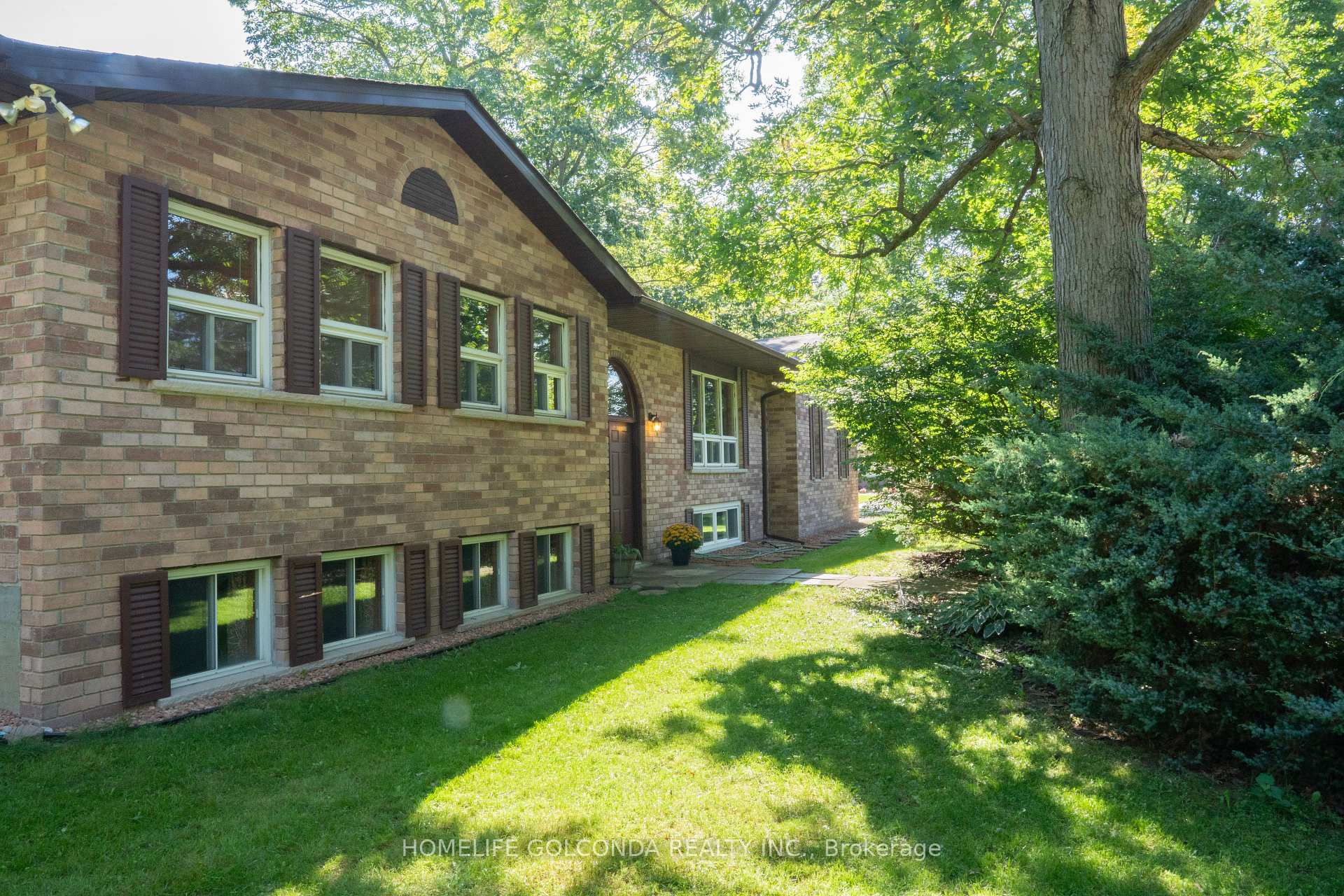 Photo 14 of 46 Donaldson Road, East Gwillimbury, Holland Landing — HOMEH