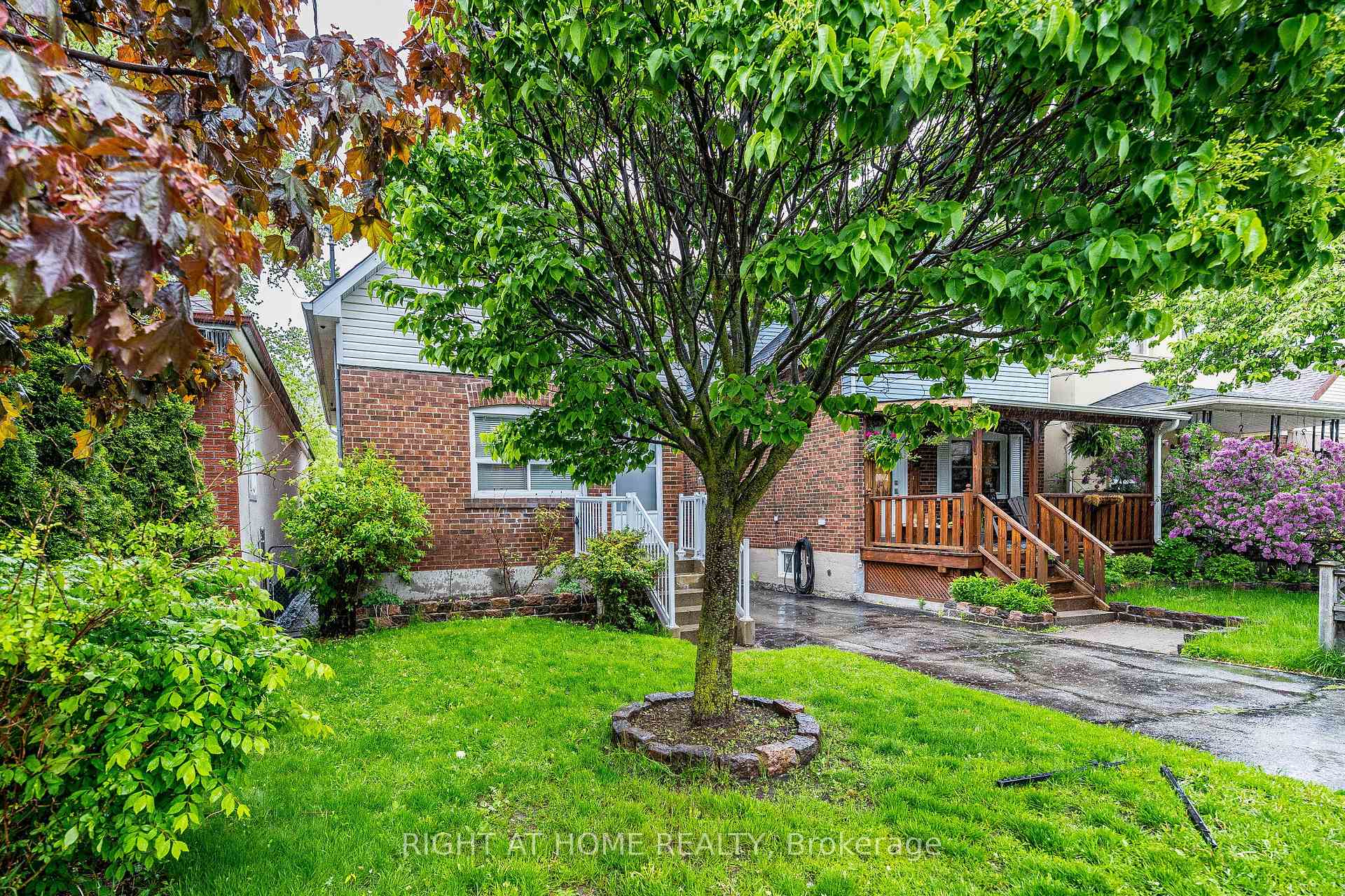 Photo 3 of 8 Savoy Avenue, Toronto, Woodbine-Lumsden — HOMEH