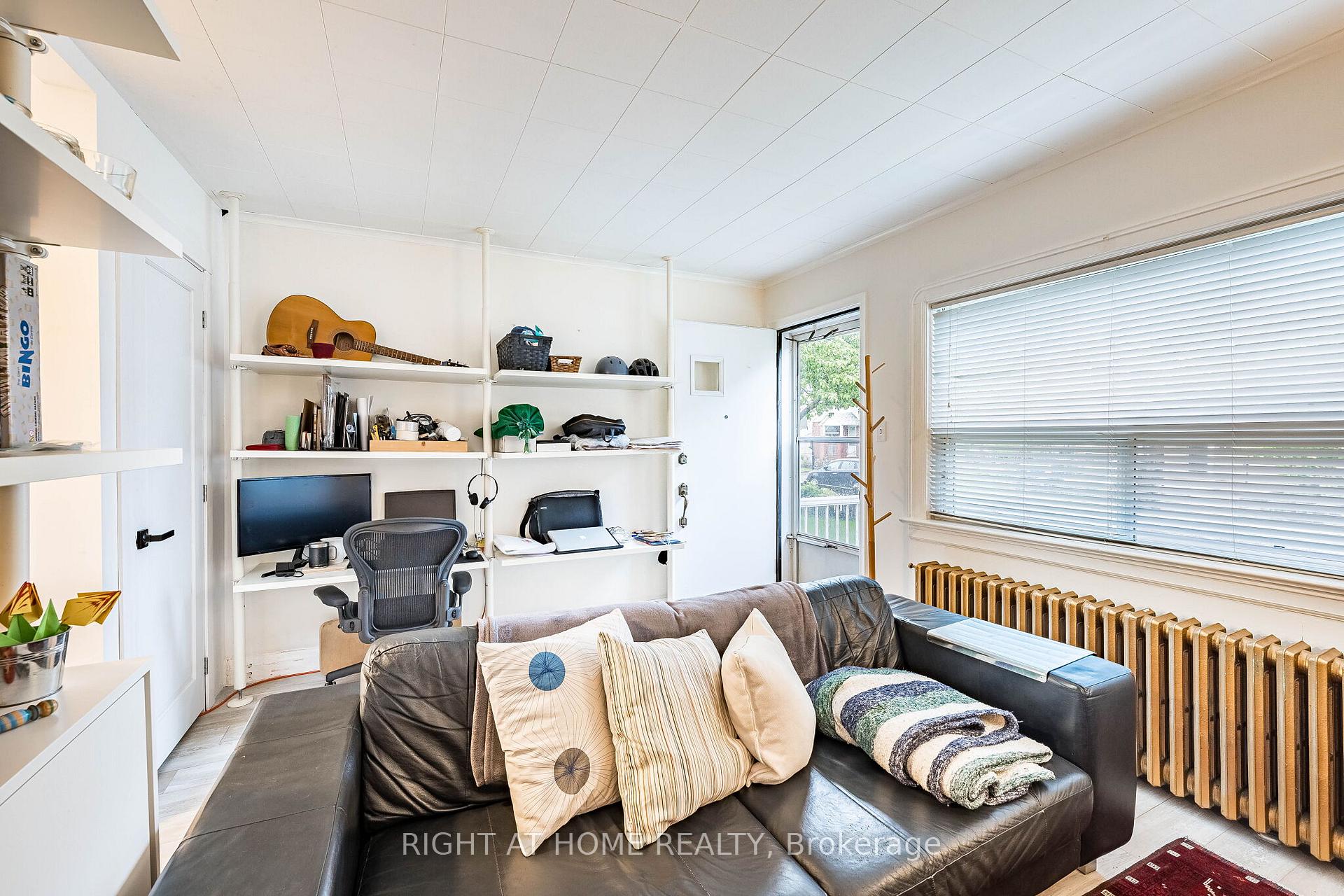 Photo 10 of 8 Savoy Avenue, Toronto, Woodbine-Lumsden — HOMEH