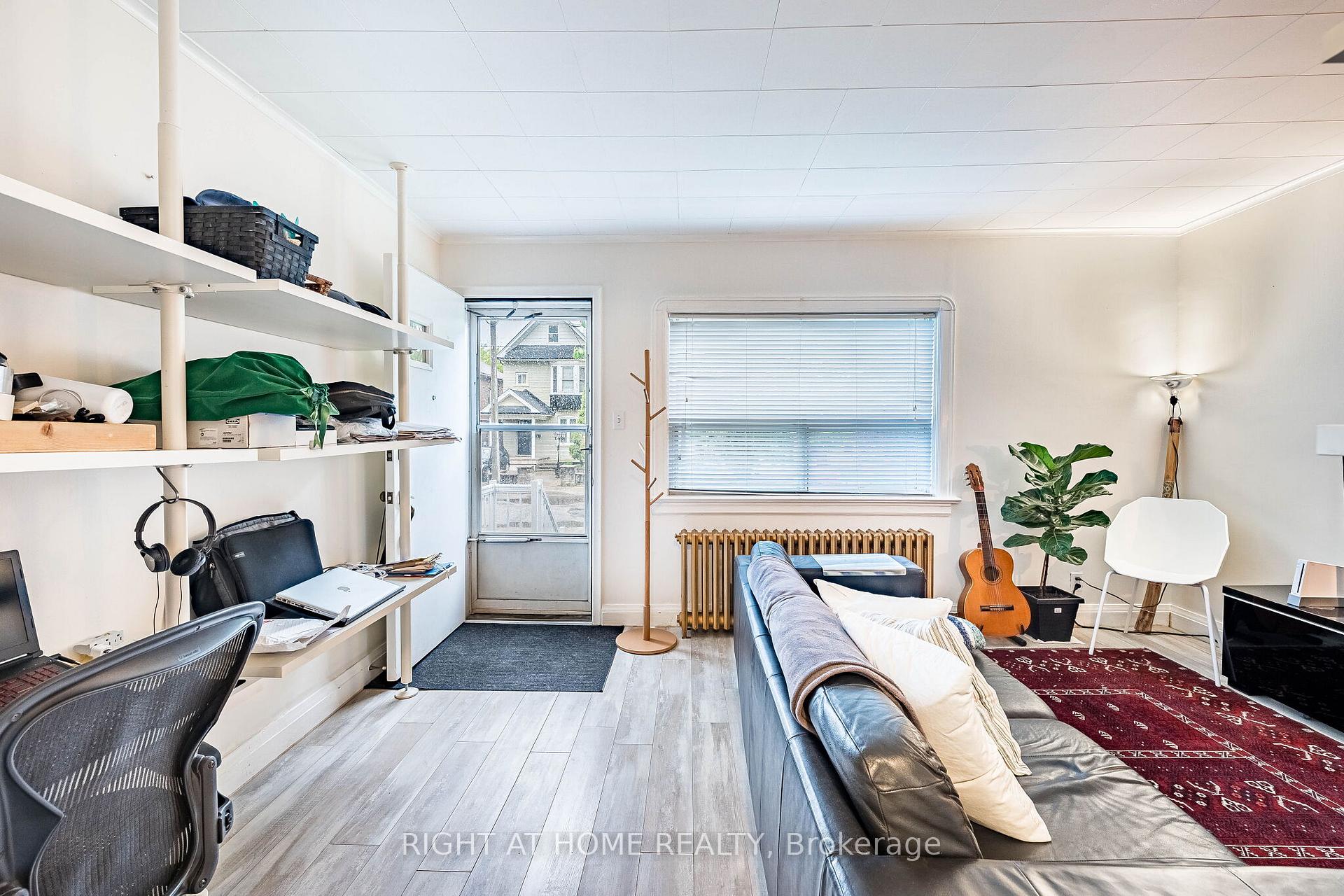 Photo 12 of 8 Savoy Avenue, Toronto, Woodbine-Lumsden — HOMEH