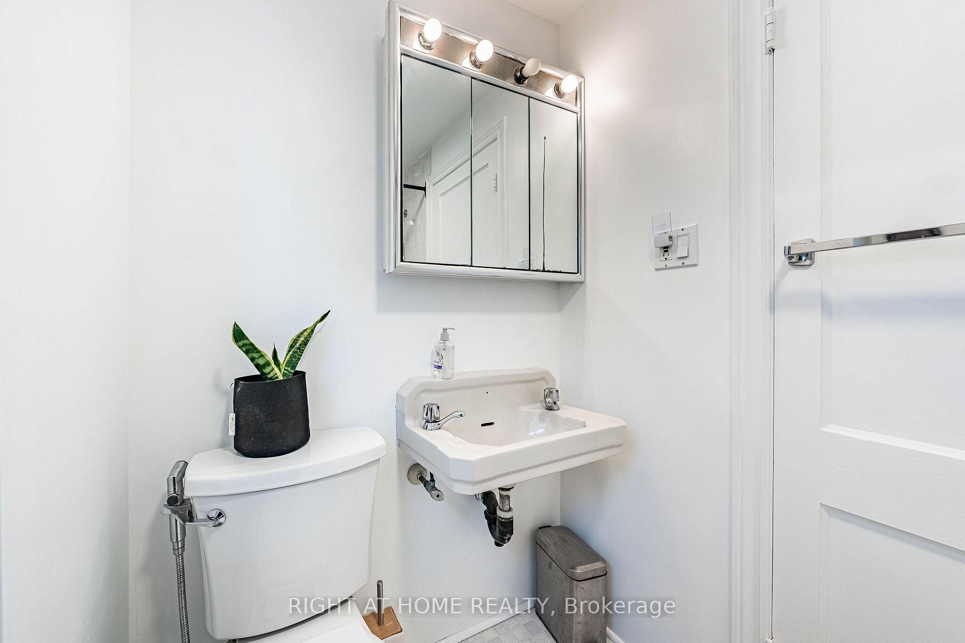 Photo 35 of 8 Savoy Avenue, Toronto, Woodbine-Lumsden — HOMEH