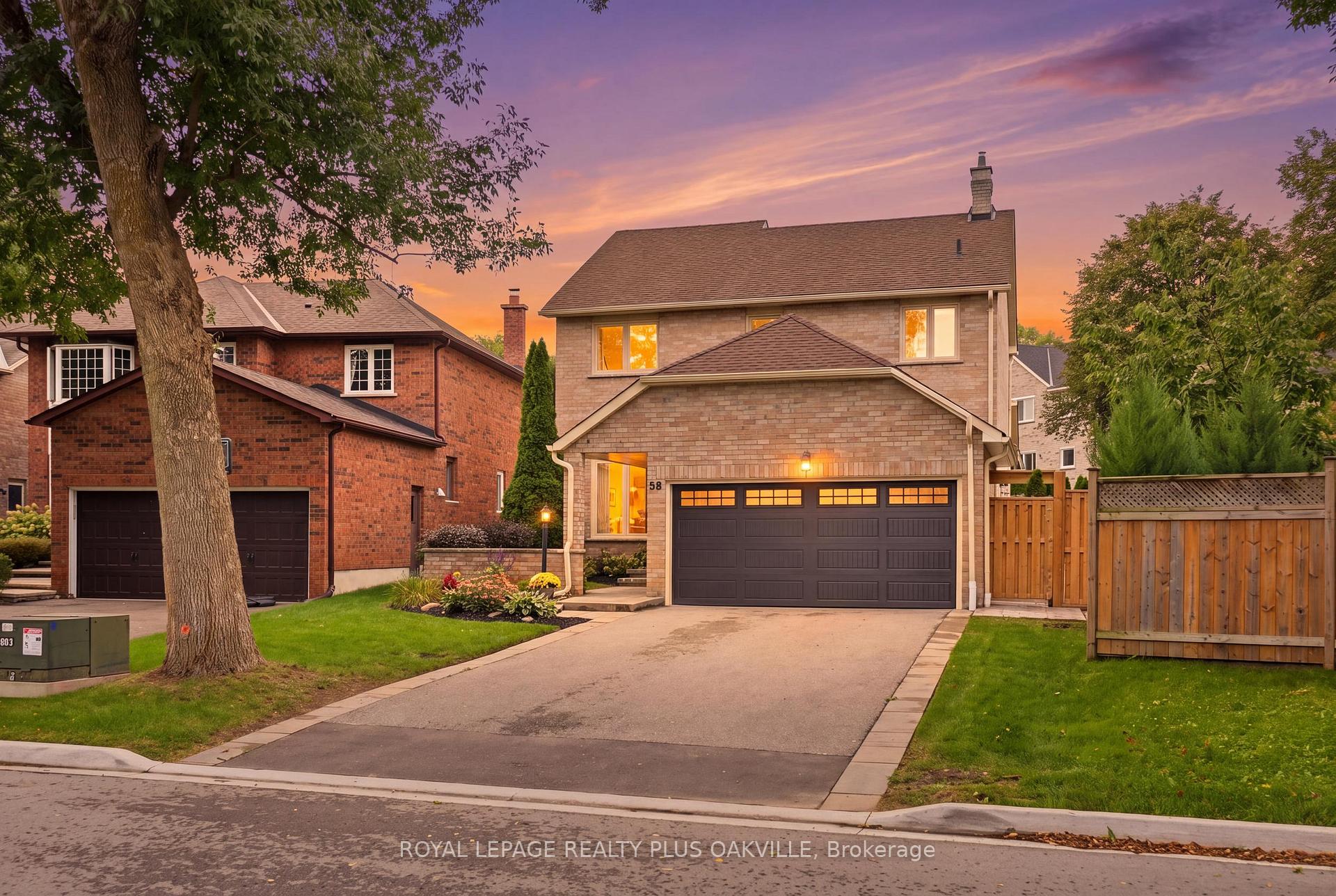Photo 2 of 58 McLeod Drive, Aurora, Aurora Heights — HOMEH