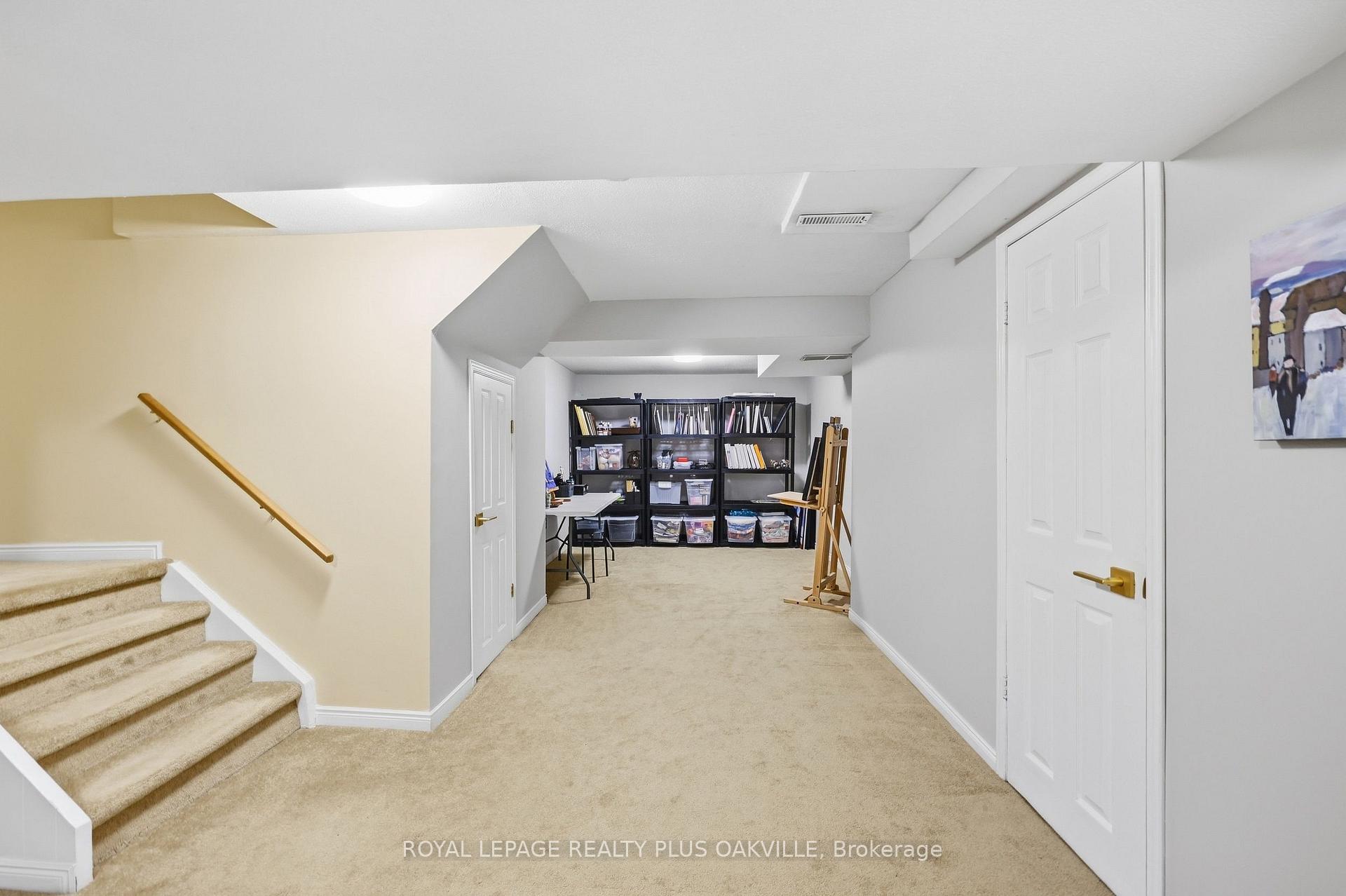 Photo 38 of 58 McLeod Drive, Aurora, Aurora Heights — HOMEH