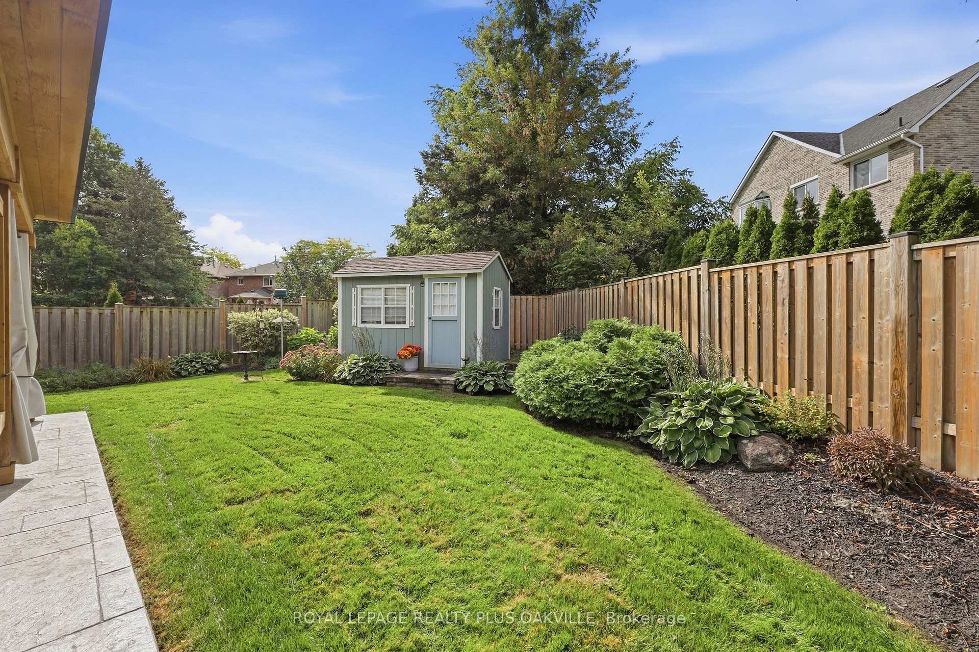 Photo 41 of 58 McLeod Drive, Aurora, Aurora Heights — HOMEH