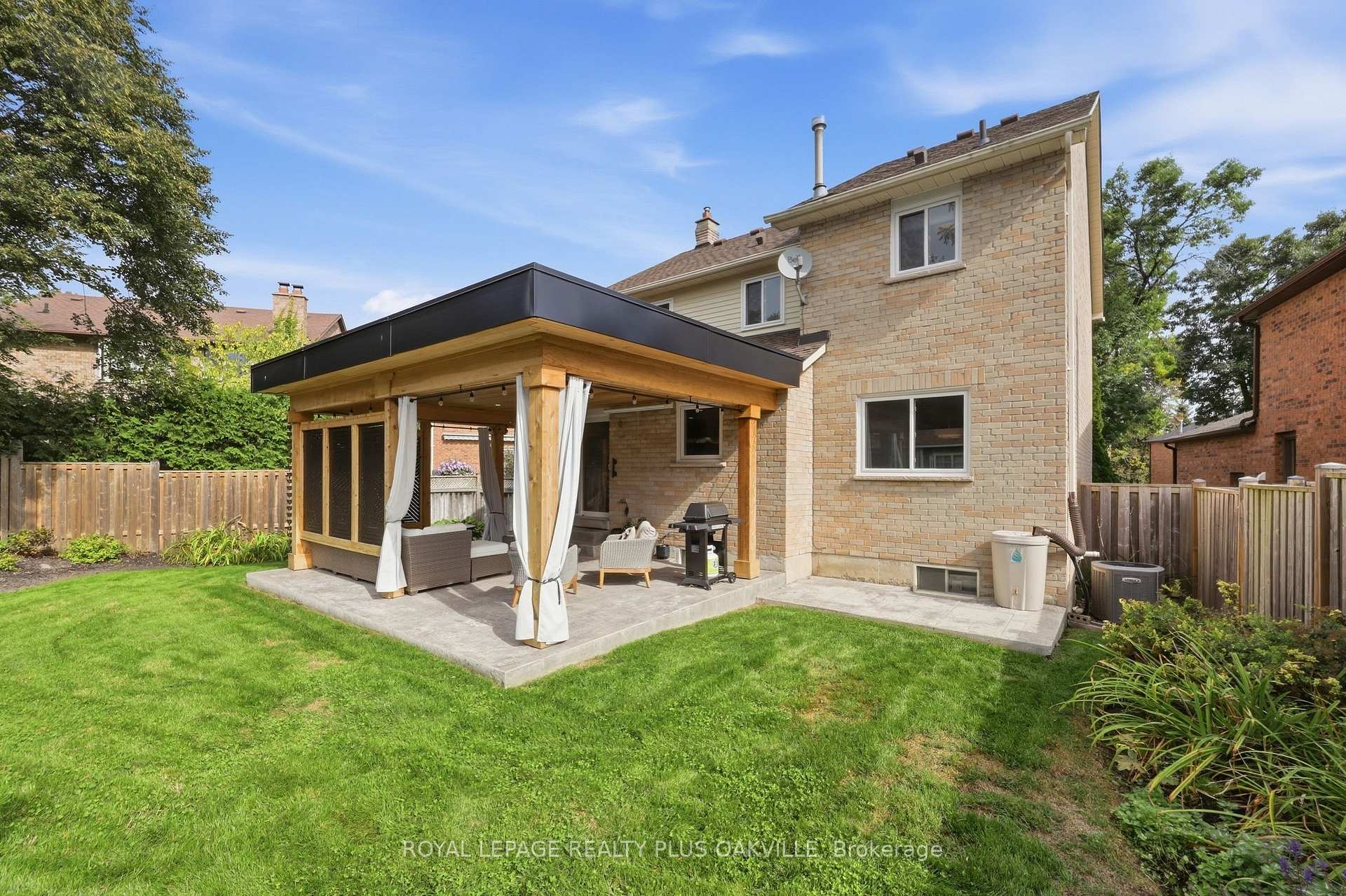 Photo 43 of 58 McLeod Drive, Aurora, Aurora Heights — HOMEH