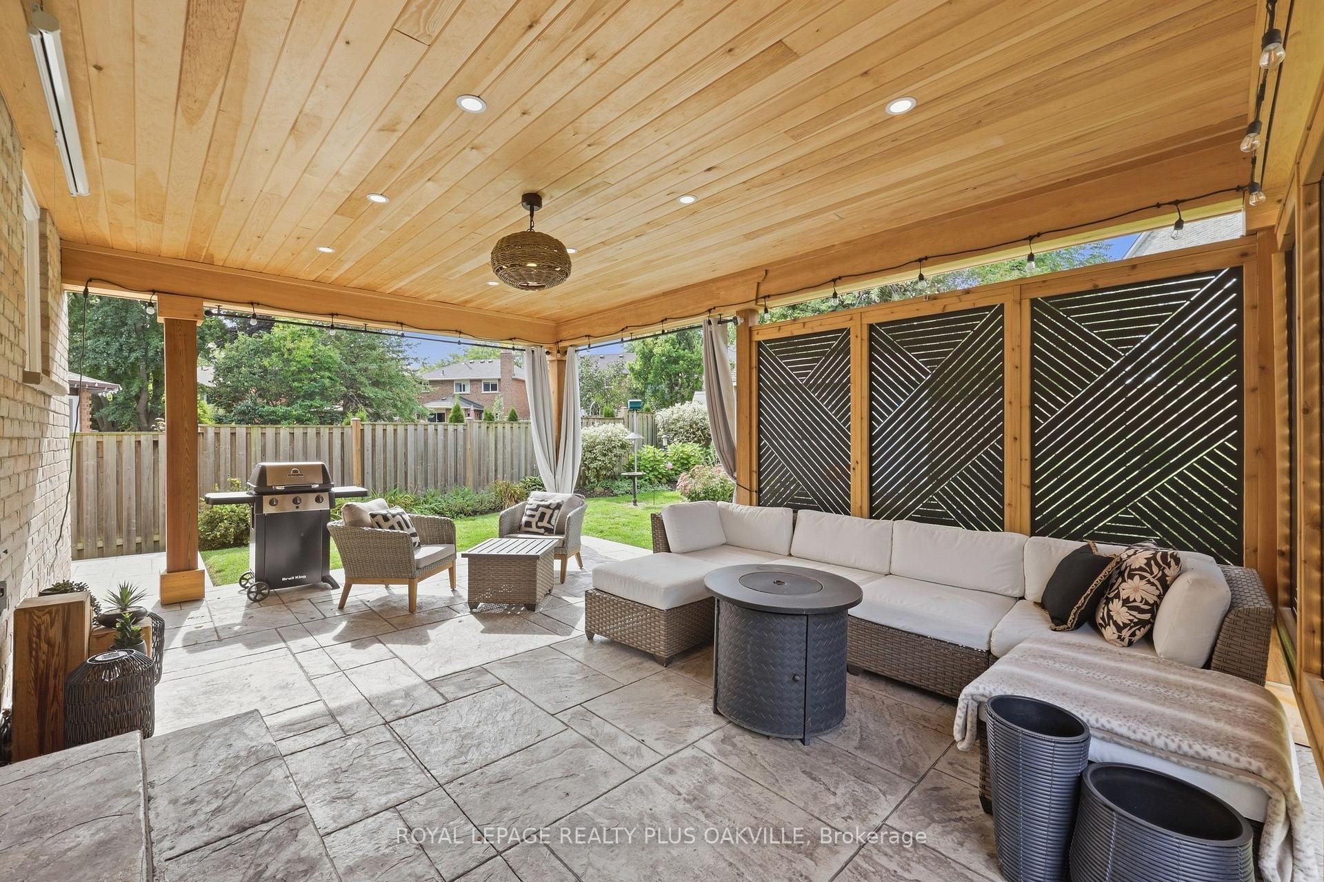 Photo 46 of 58 McLeod Drive, Aurora, Aurora Heights — HOMEH