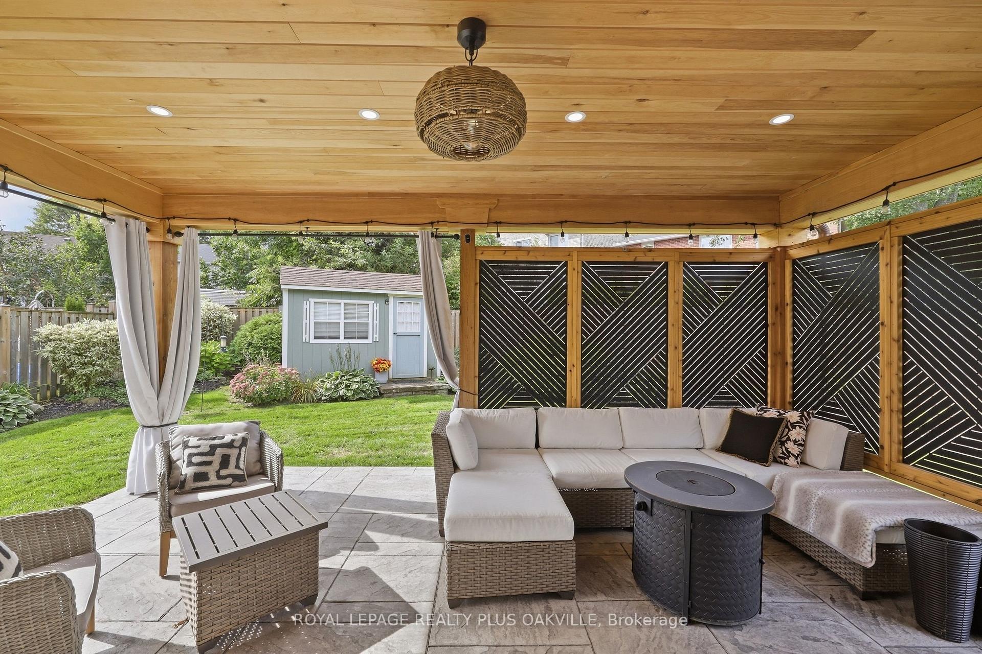 Photo 47 of 58 McLeod Drive, Aurora, Aurora Heights — HOMEH