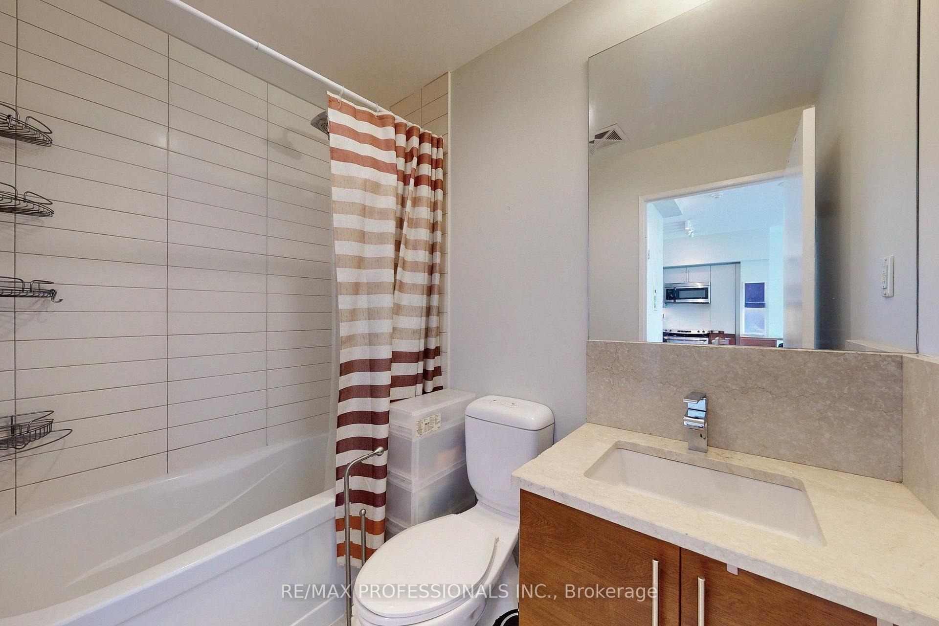 Photo 15 of Unit 1301, 83 Redpath Avenue, Toronto, Mount Pleasant West — HOMEH