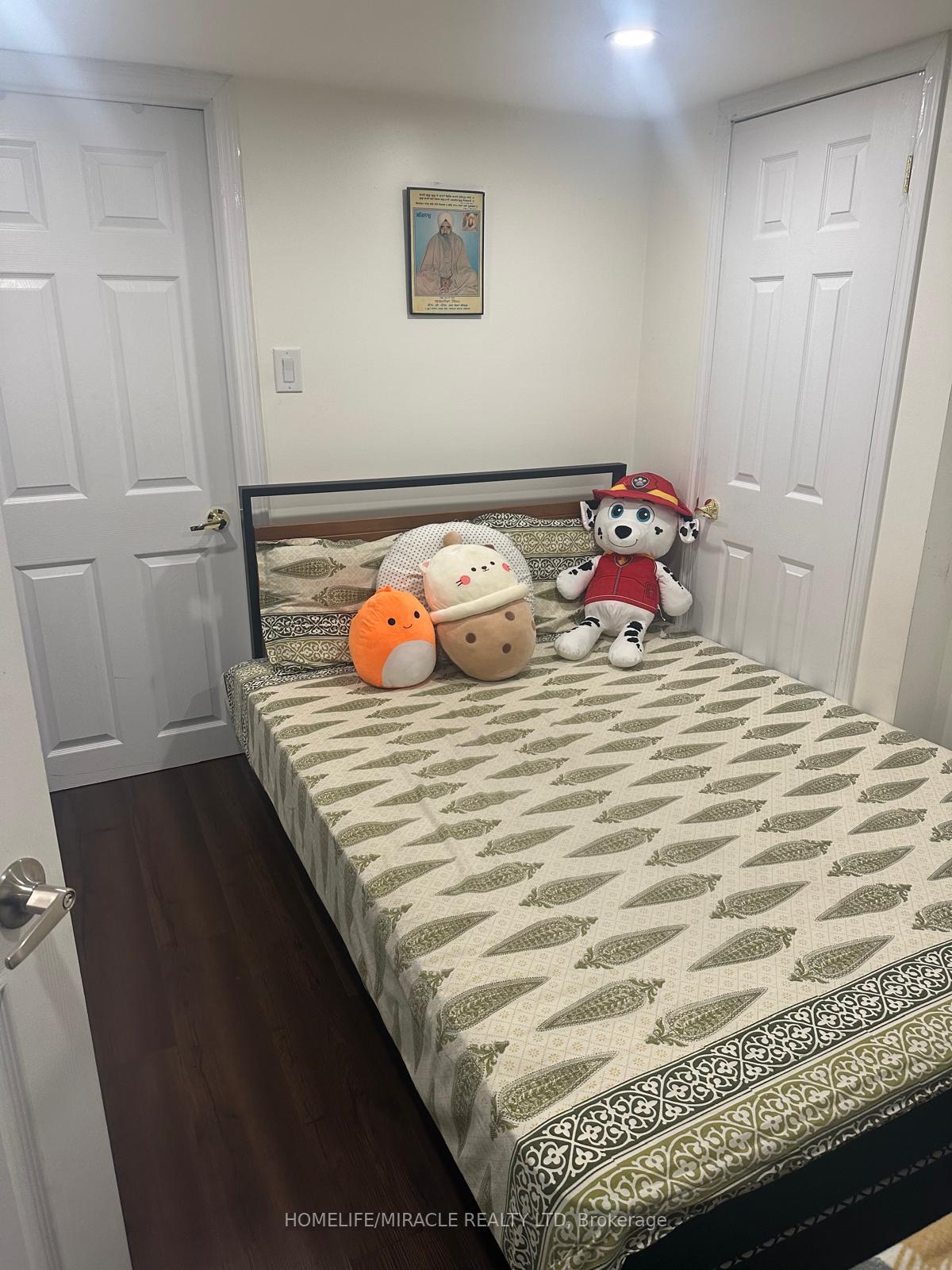 Photo 6 of Unit Bsmt, 54 Oranmore Crescent, Brampton, Credit Valley — HOMEH