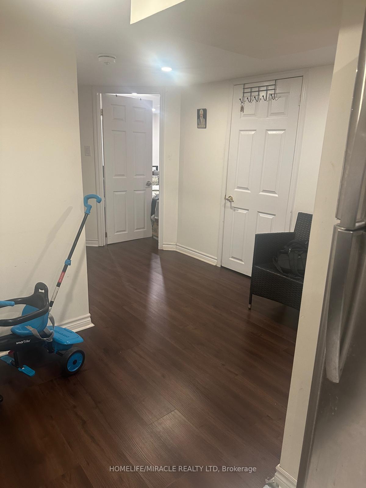 Photo 9 of Unit Bsmt, 54 Oranmore Crescent, Brampton, Credit Valley — HOMEH