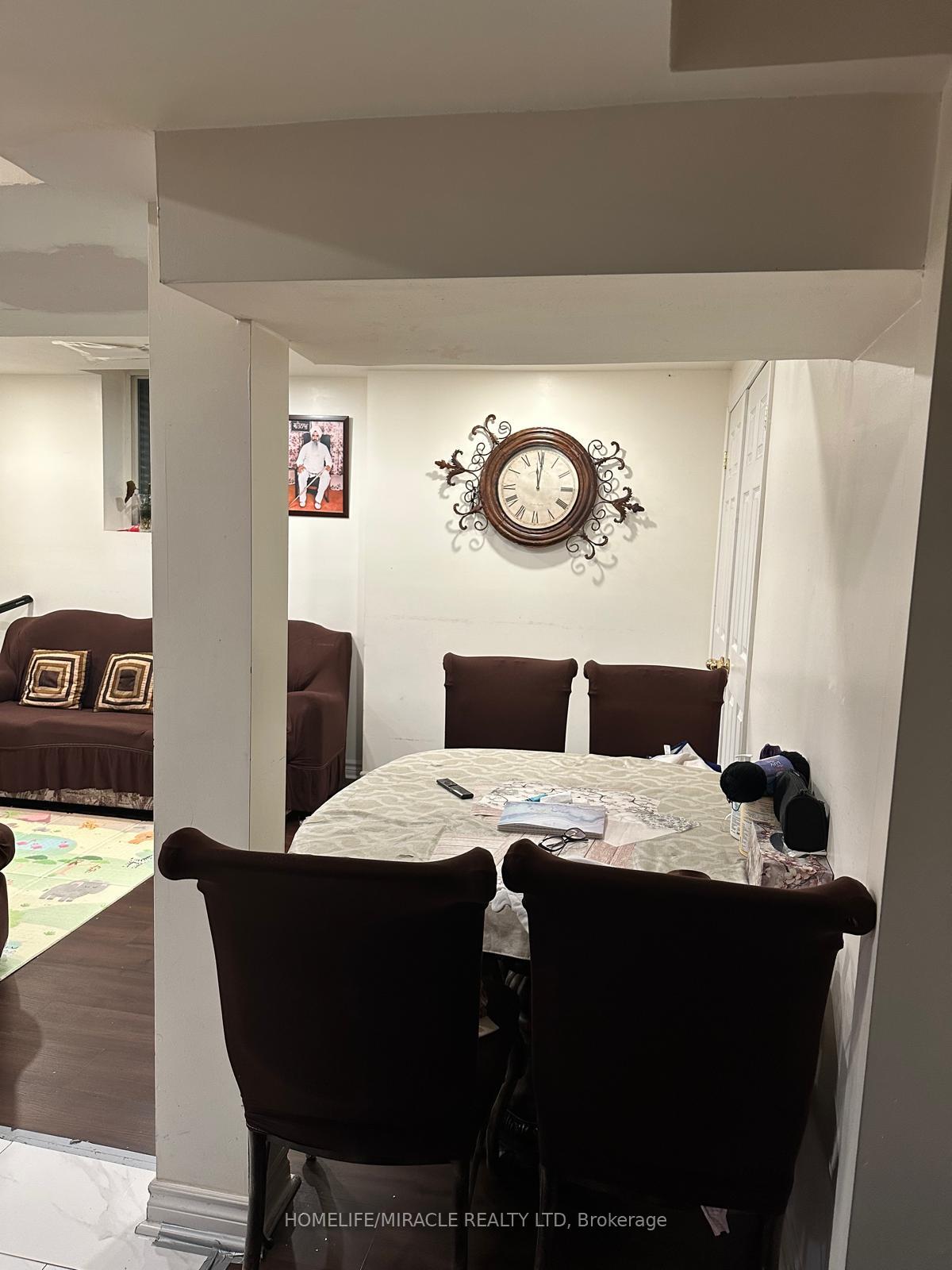 Photo 12 of Unit Bsmt, 54 Oranmore Crescent, Brampton, Credit Valley — HOMEH