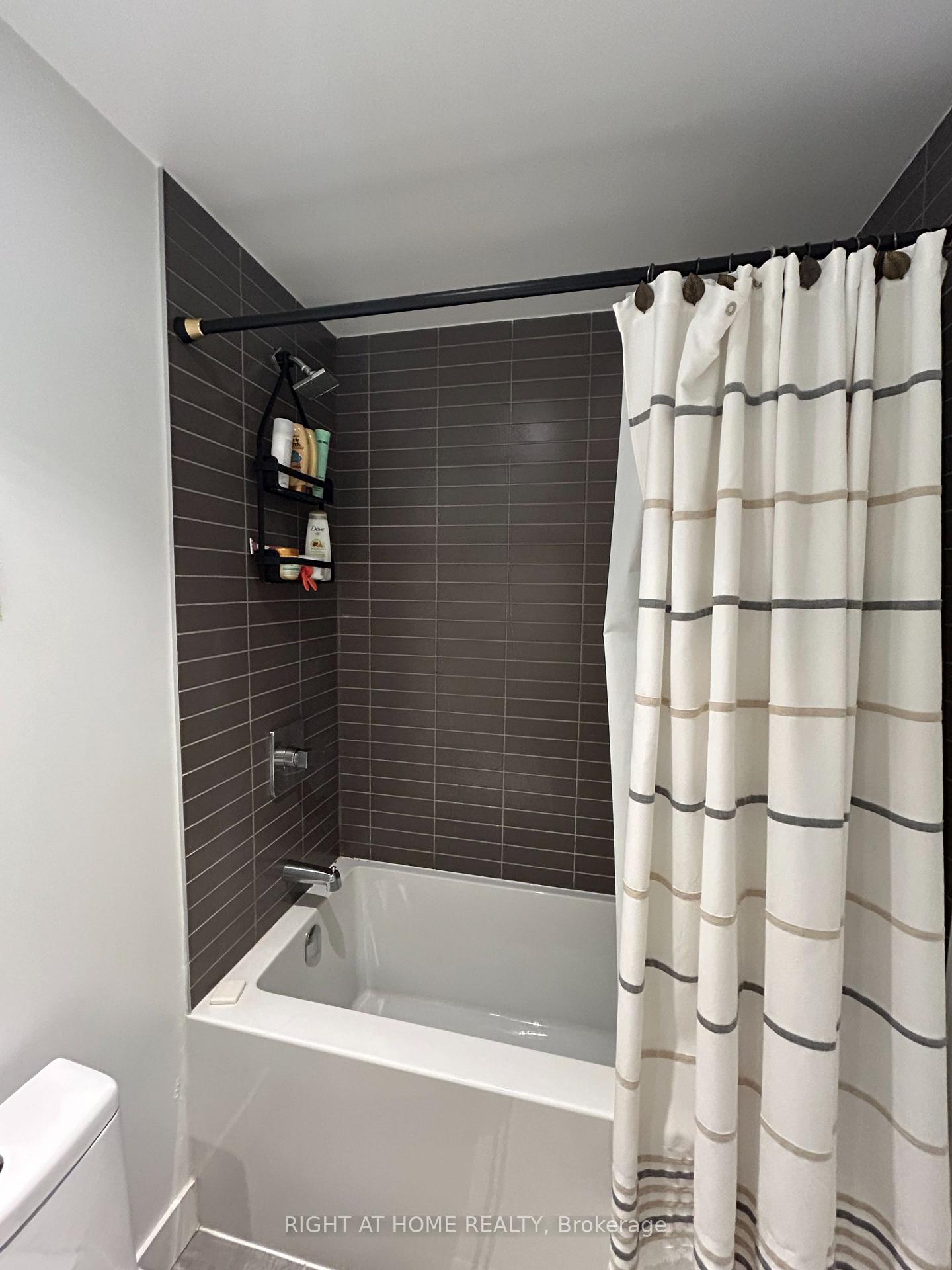 Photo 15 of Unit 6, 7 Grenville Street, Toronto, Bay Street Corridor — HOMEH