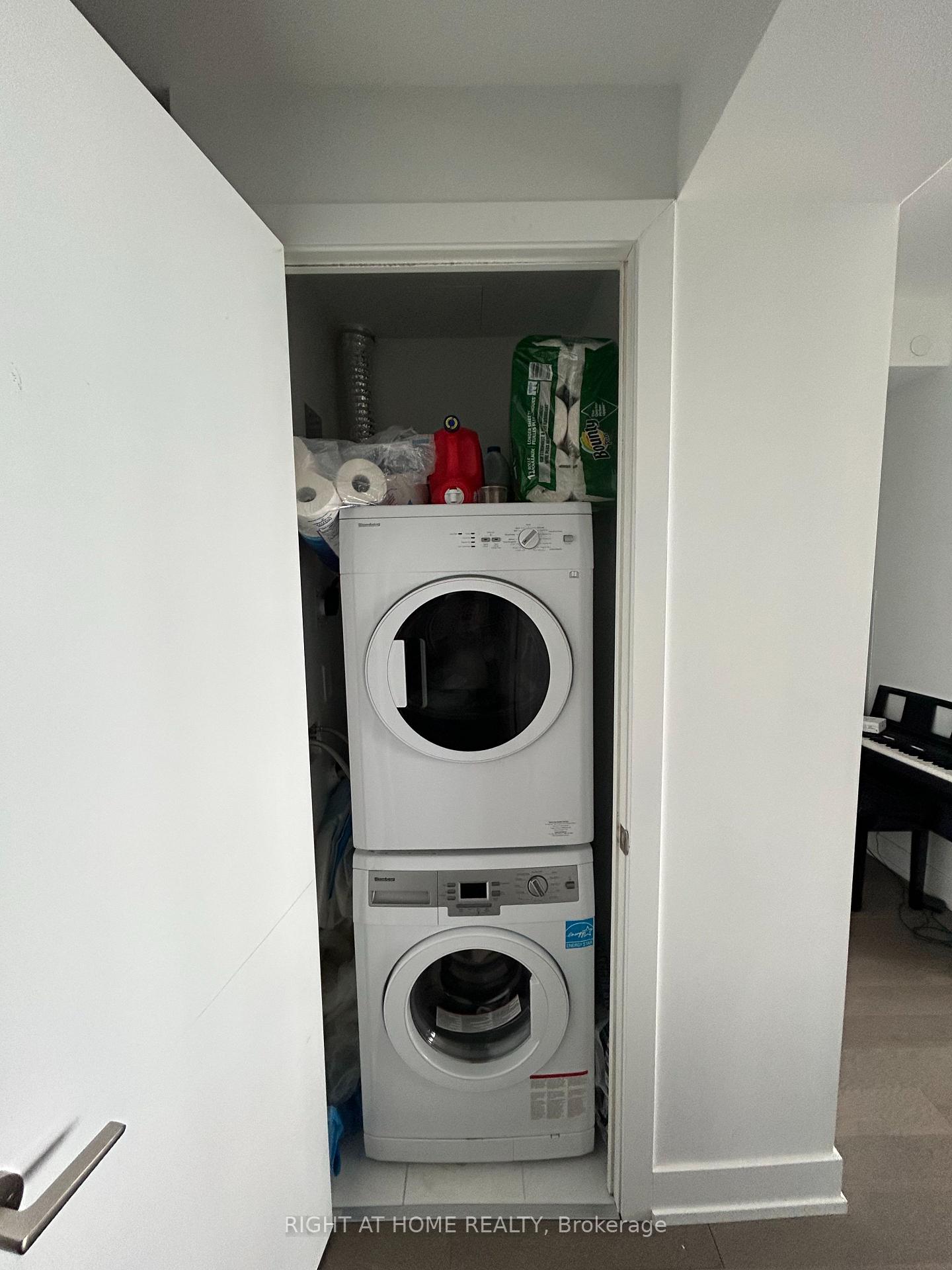 Photo 18 of Unit 6, 7 Grenville Street, Toronto, Bay Street Corridor — HOMEH