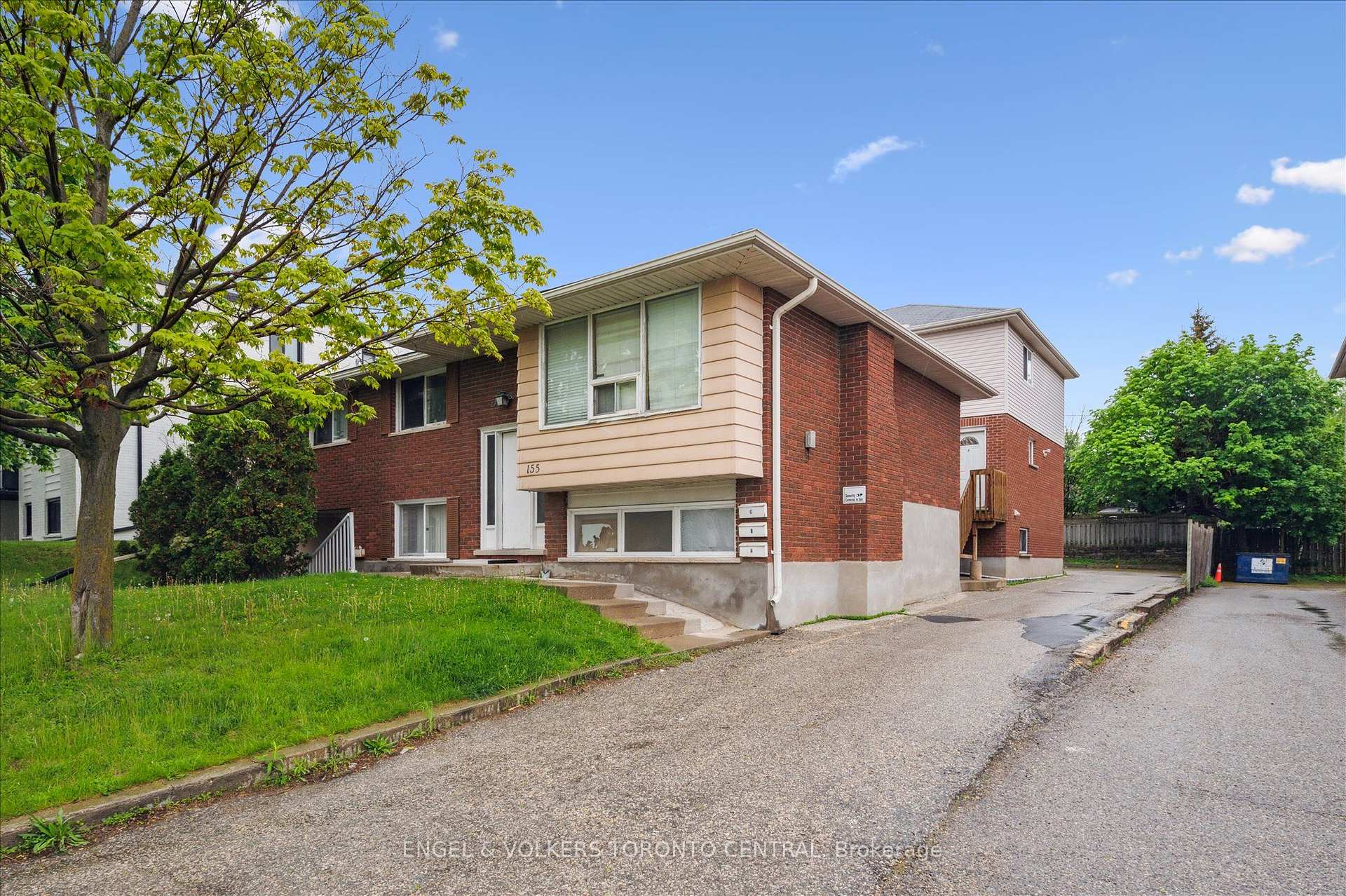 Photo 5 of 155 University Avenue E, Waterloo, Beechwood/University — HOMEH