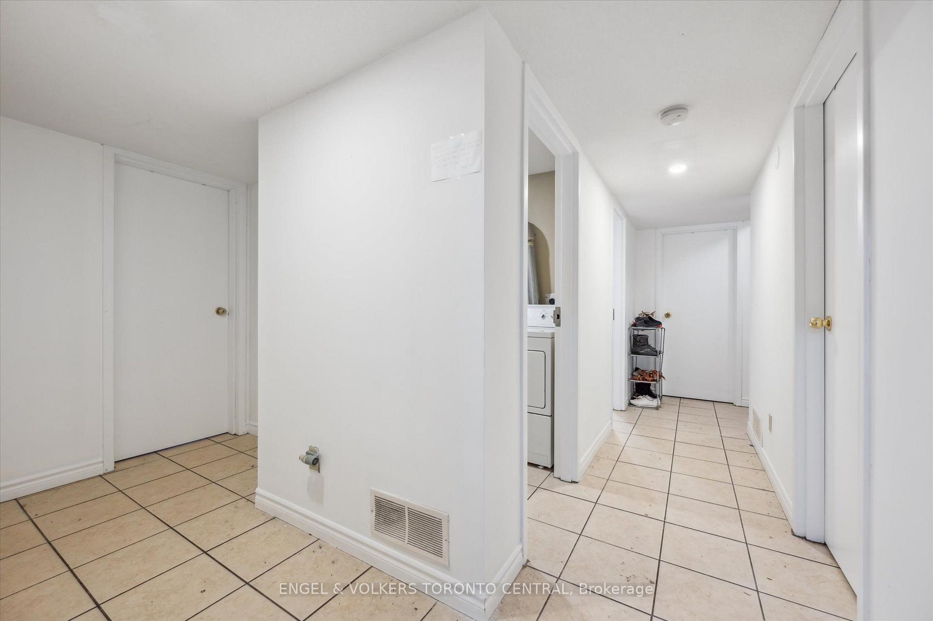Photo 43 of 155 University Avenue E, Waterloo, Beechwood/University — HOMEH