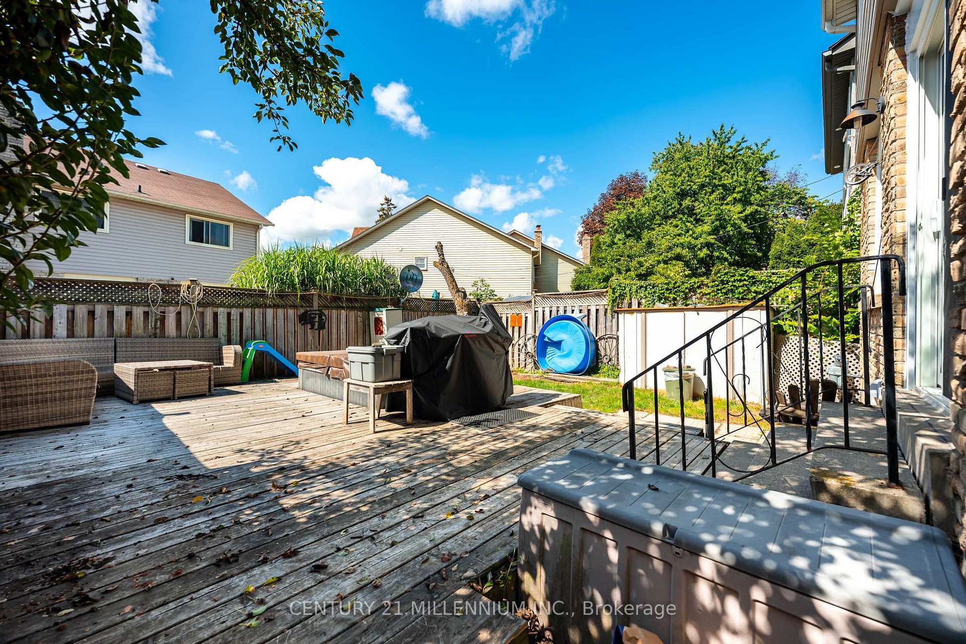 Photo 51 of 65 Primrose Crescent, Brampton, Heart Lake West — HOMEH