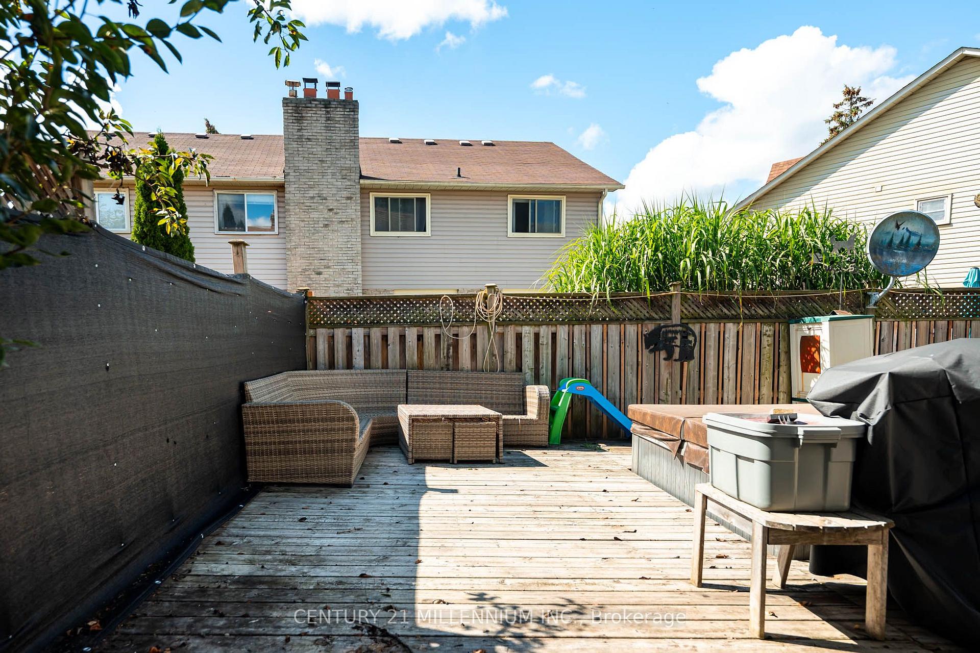 Photo 52 of 65 Primrose Crescent, Brampton, Heart Lake West — HOMEH