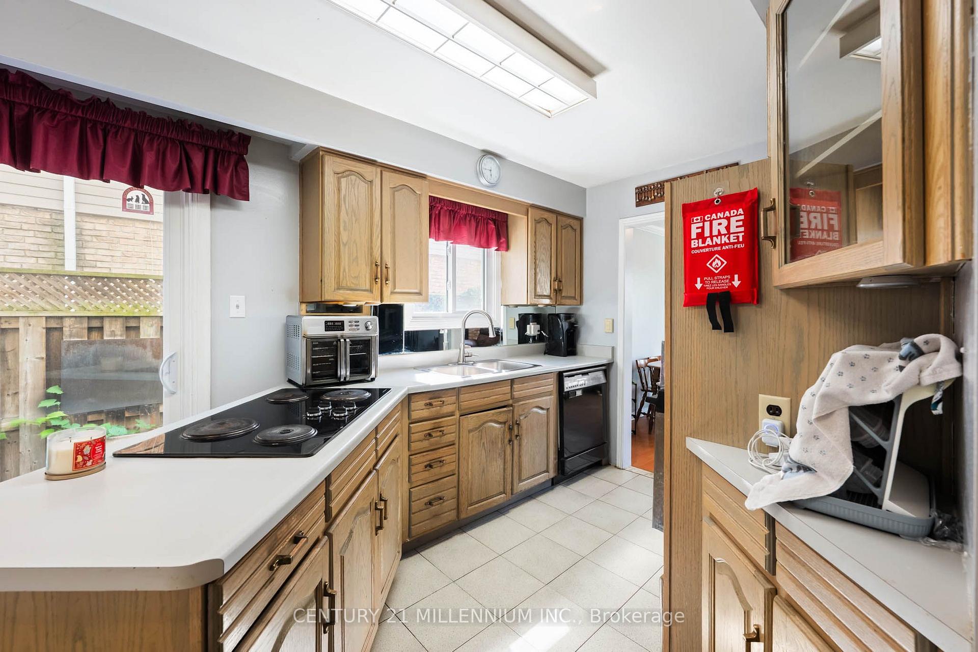 Photo 20 of 65 Primrose Crescent, Brampton, Heart Lake West — HOMEH