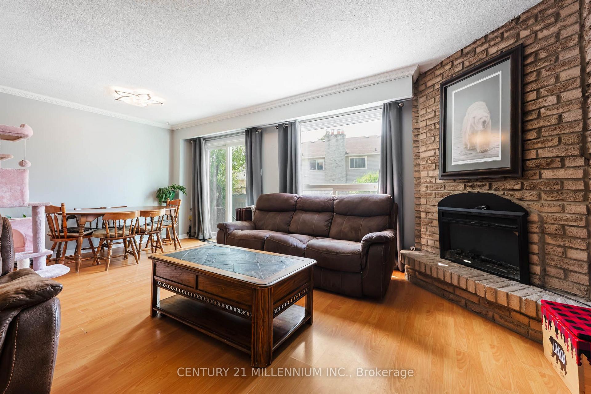 Photo 11 of 65 Primrose Crescent, Brampton, Heart Lake West — HOMEH