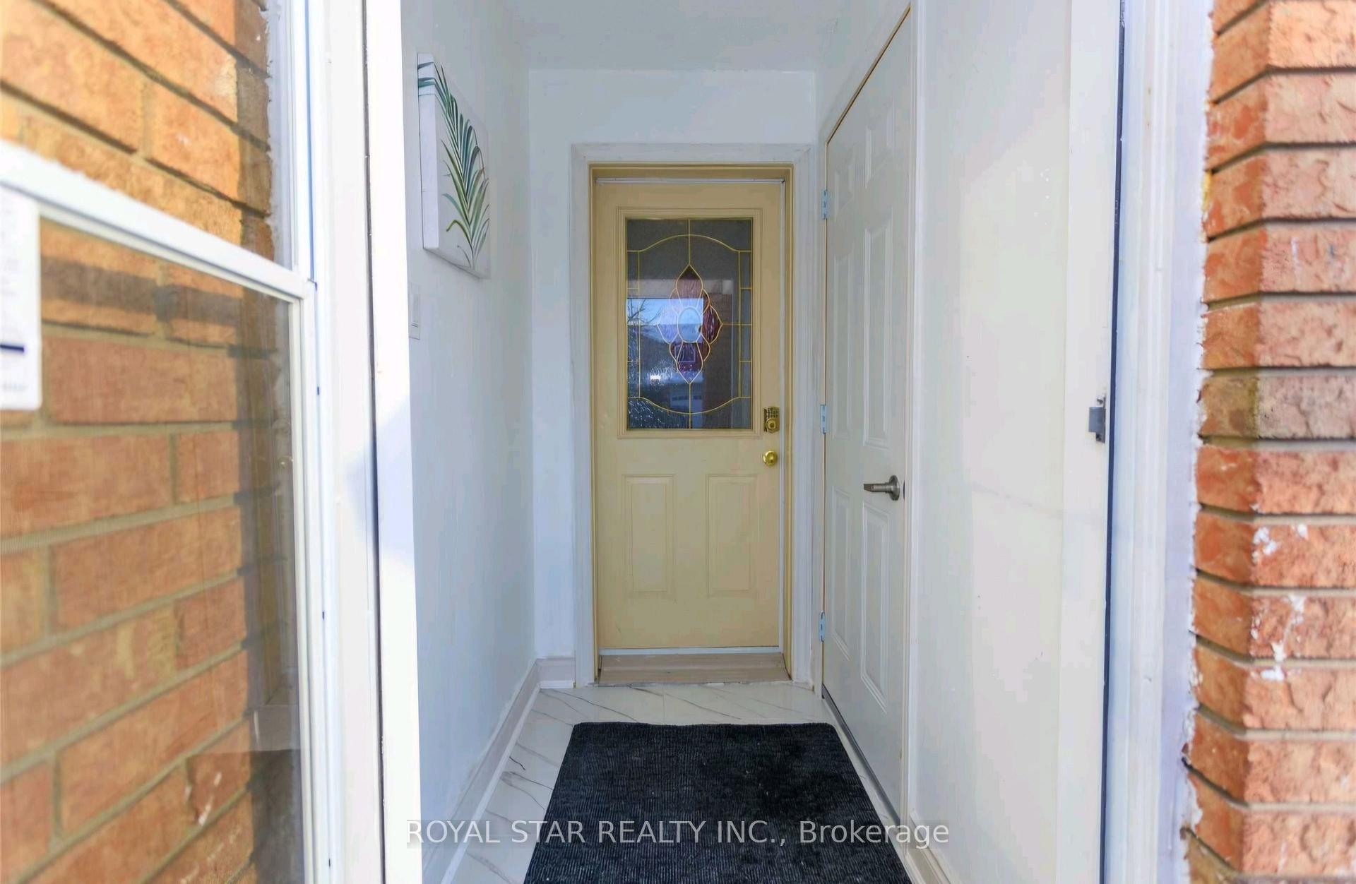 Photo 9 of Unit Upper, 19 Ashurst Crescent N, Brampton, Madoc — HOMEH