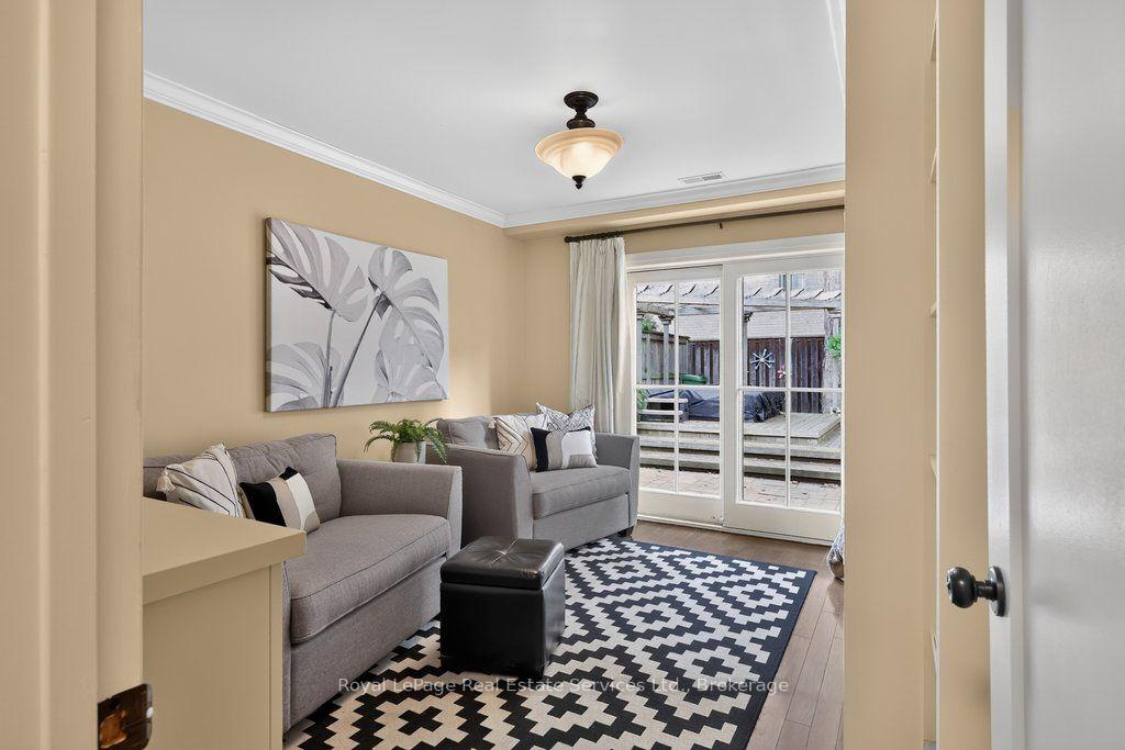 Photo 20 of 300 Lake Promenade, Etobicoke, Long Branch — HOMEH
