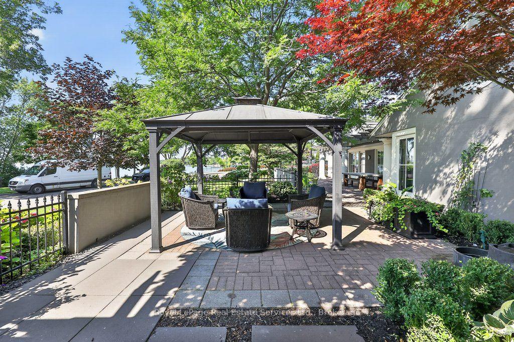 Photo 34 of 300 Lake Promenade, Etobicoke, Long Branch — HOMEH