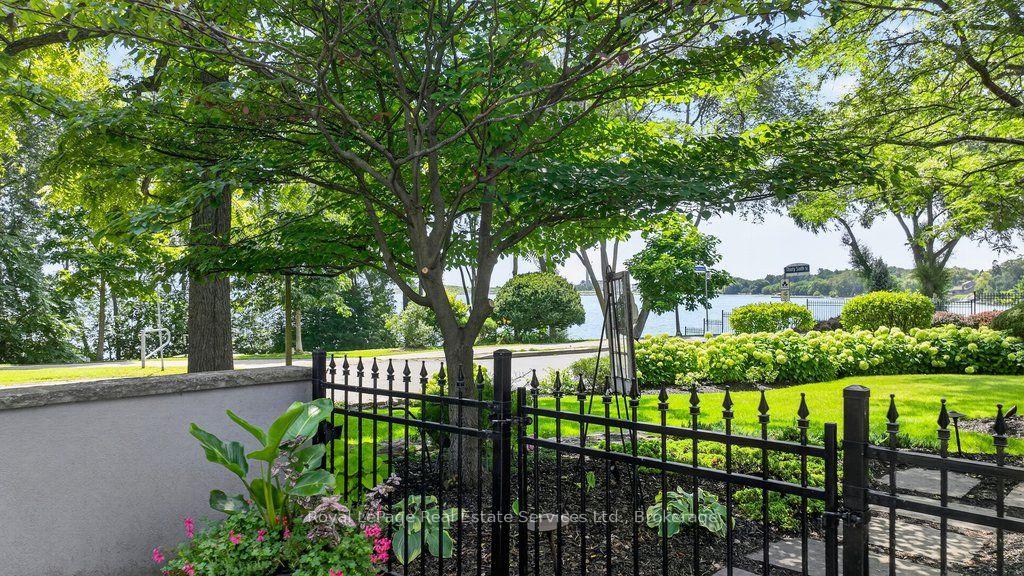 Photo 44 of 300 Lake Promenade, Etobicoke, Long Branch — HOMEH