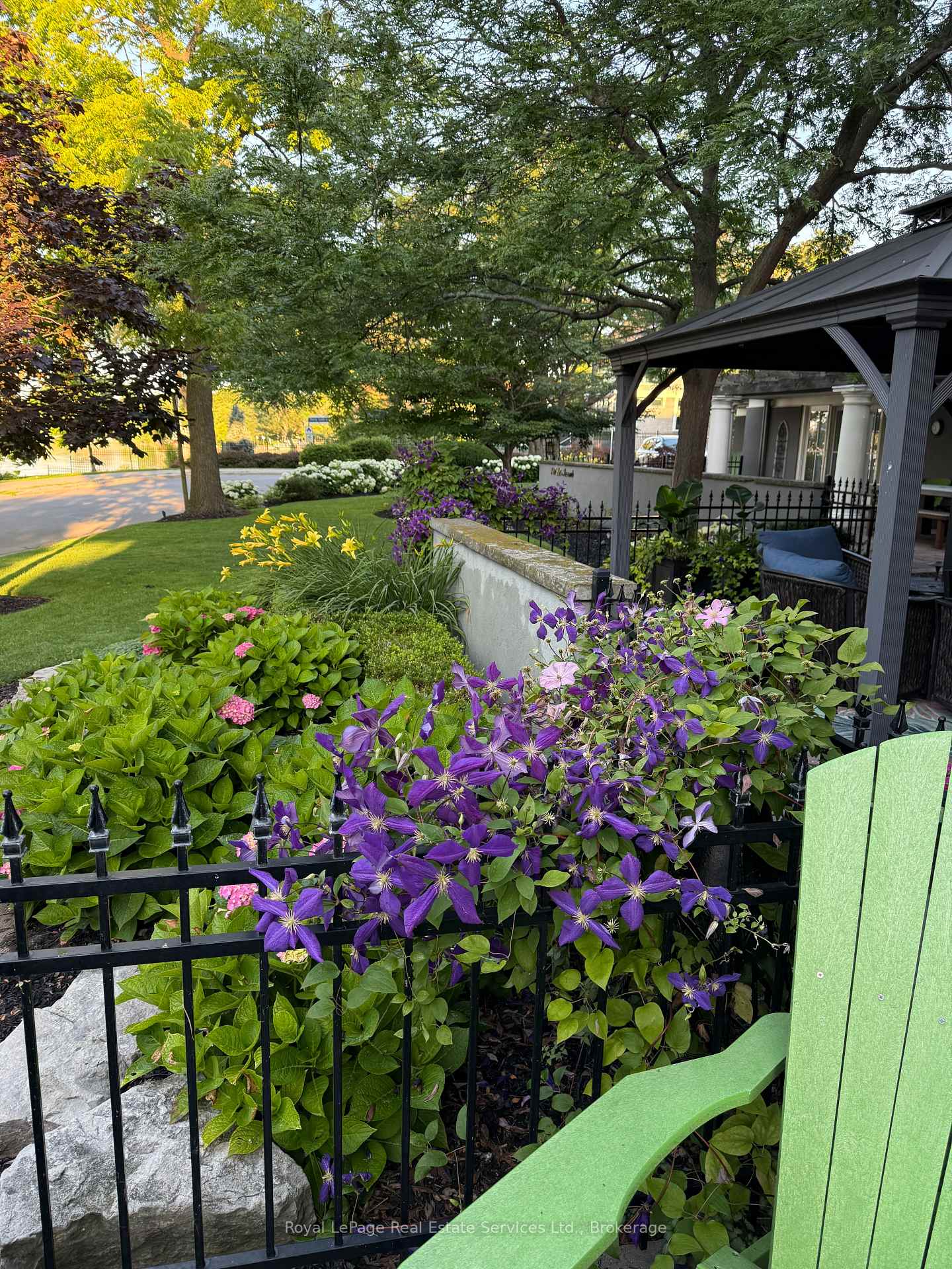 Photo 47 of 300 Lake Promenade, Etobicoke, Long Branch — HOMEH