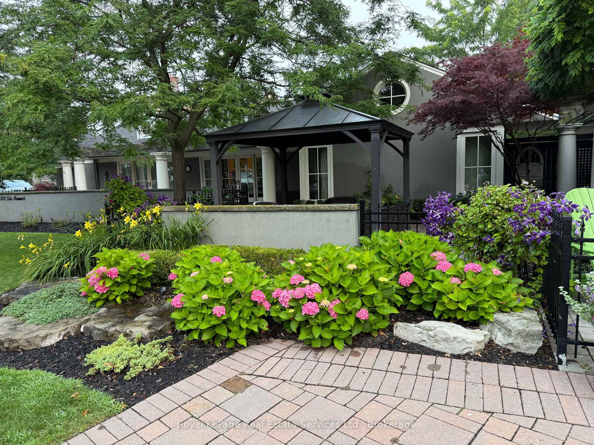 Photo 48 of 300 Lake Promenade, Etobicoke, Long Branch — HOMEH