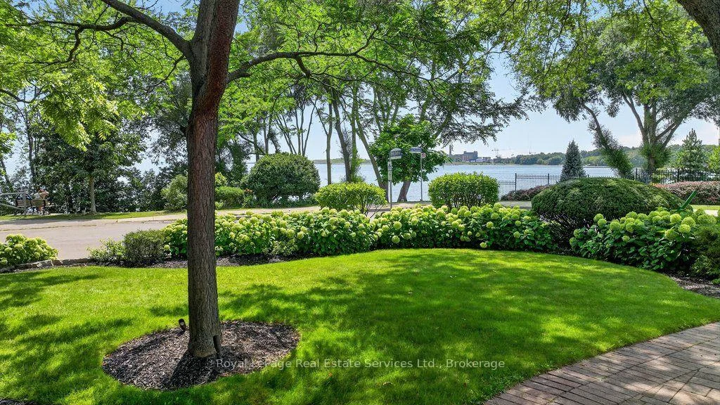 Photo 45 of 300 Lake Promenade, Etobicoke, Long Branch — HOMEH