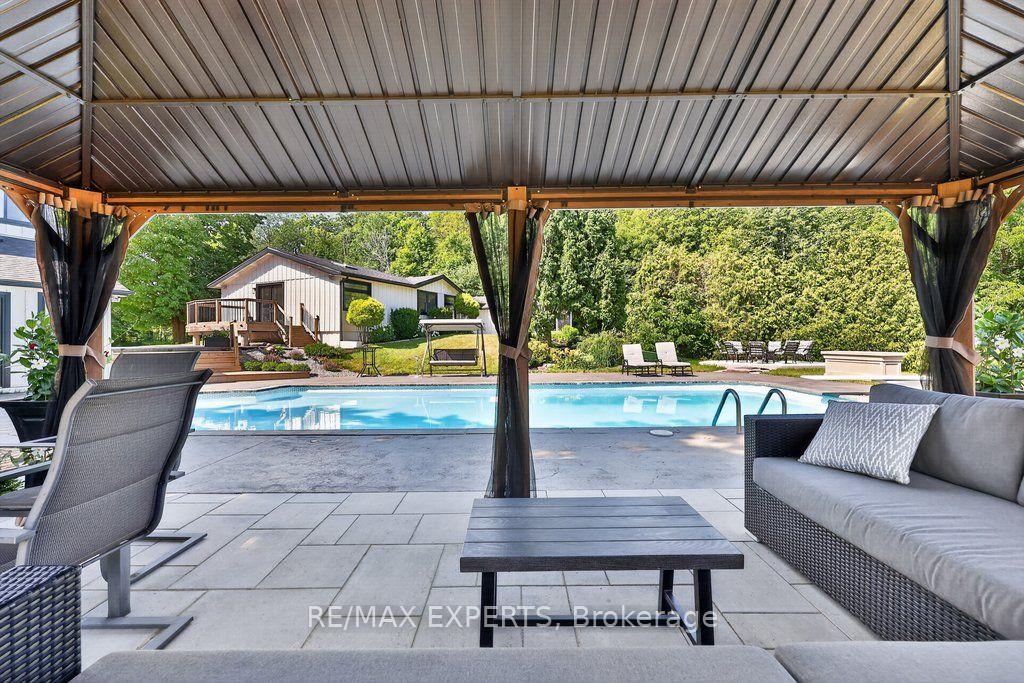 Photo 10 of 5502 16th Side Road, King, Schomberg — HOMEH