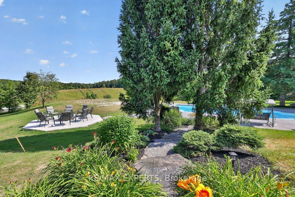 Photo 12 of 5502 16th Side Road, King, Schomberg — HOMEH