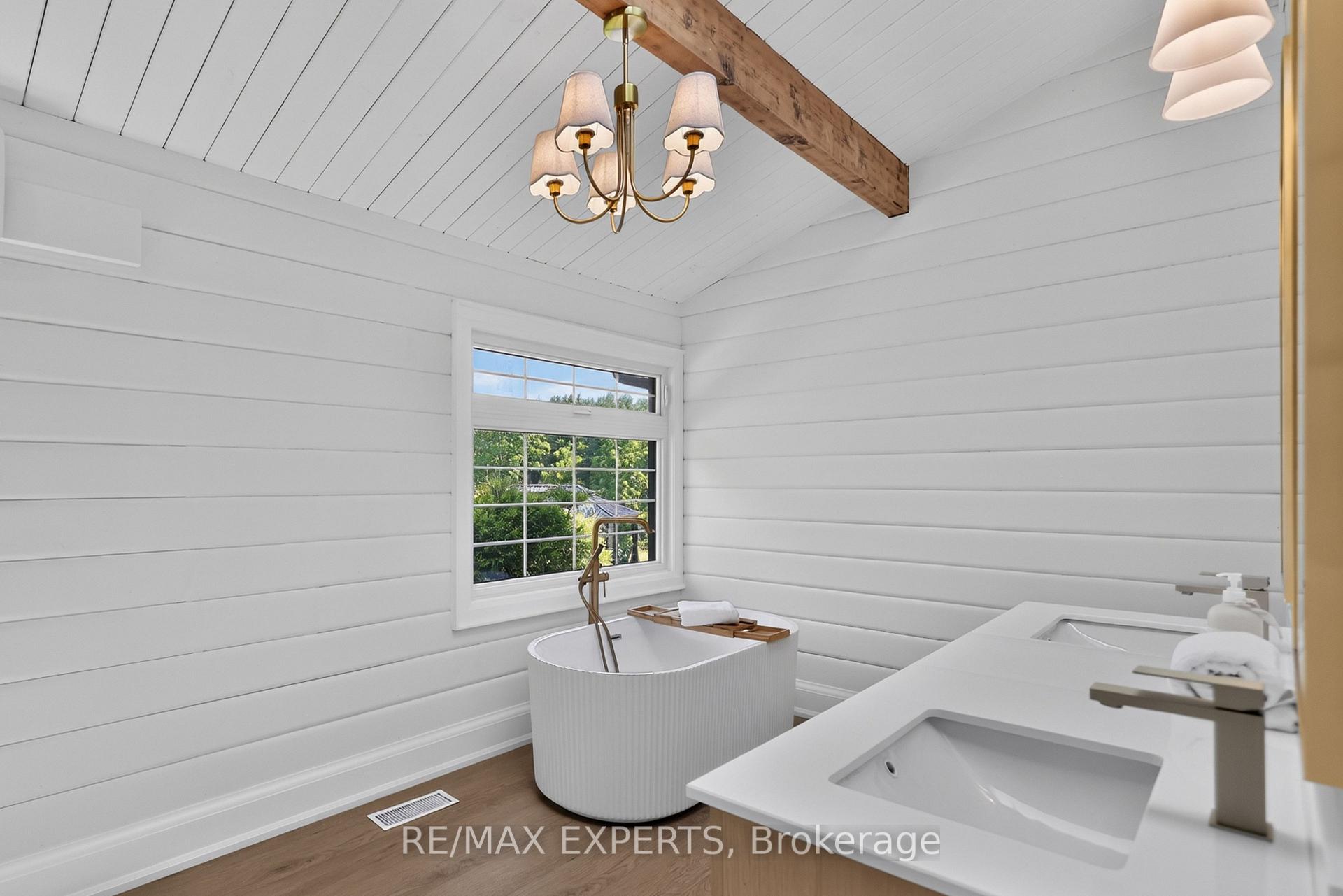 Photo 31 of 5502 16th Side Road, King, Schomberg — HOMEH