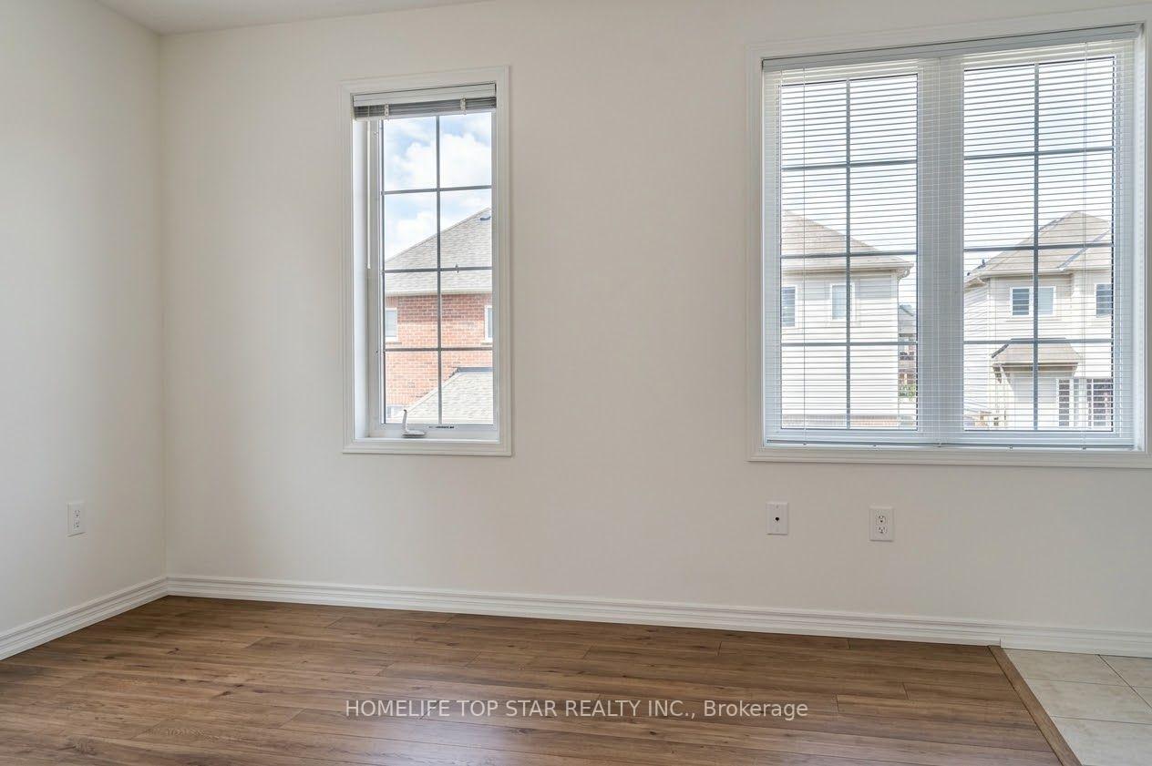 Photo 8 of Unit Couch House, 29 Woodway Lane, Markham, Cornell — HOMEH