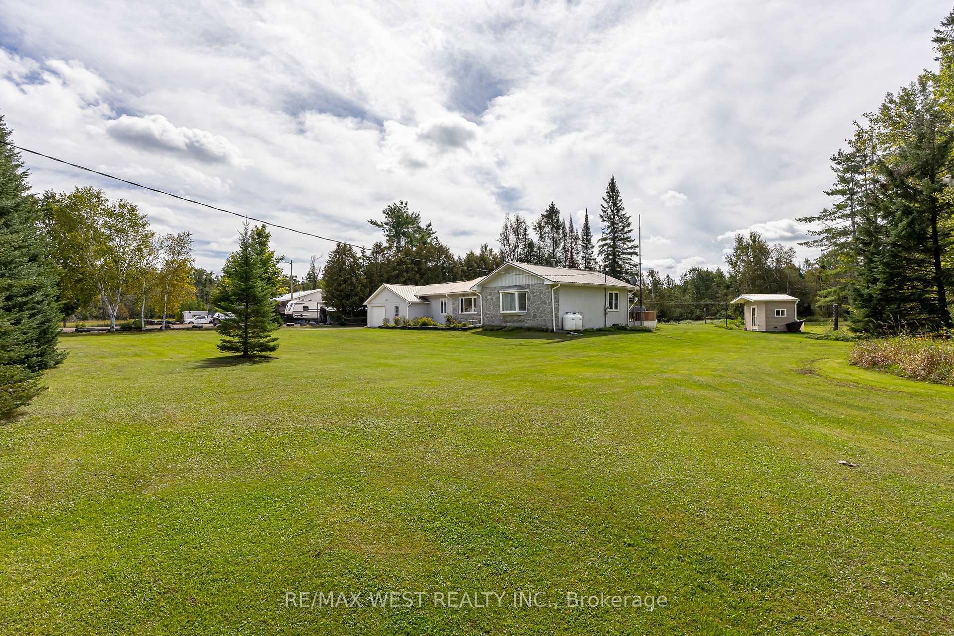 Photo 4 of 7621 Hwy 35, Kawartha Lakes, Laxton/Digby/Longford — HOMEH