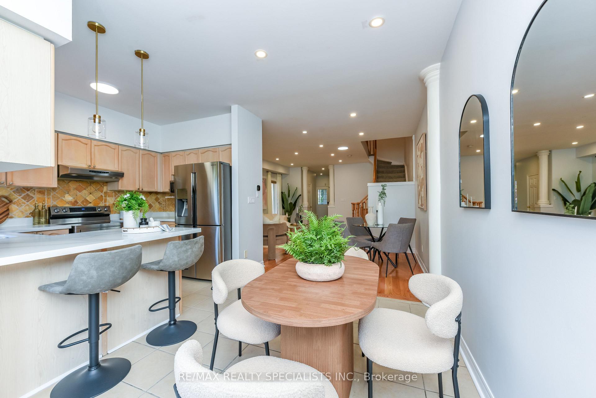 Photo 11 of 5624 Freshwater Drive, Mississauga, Churchill Meadows — HOMEH