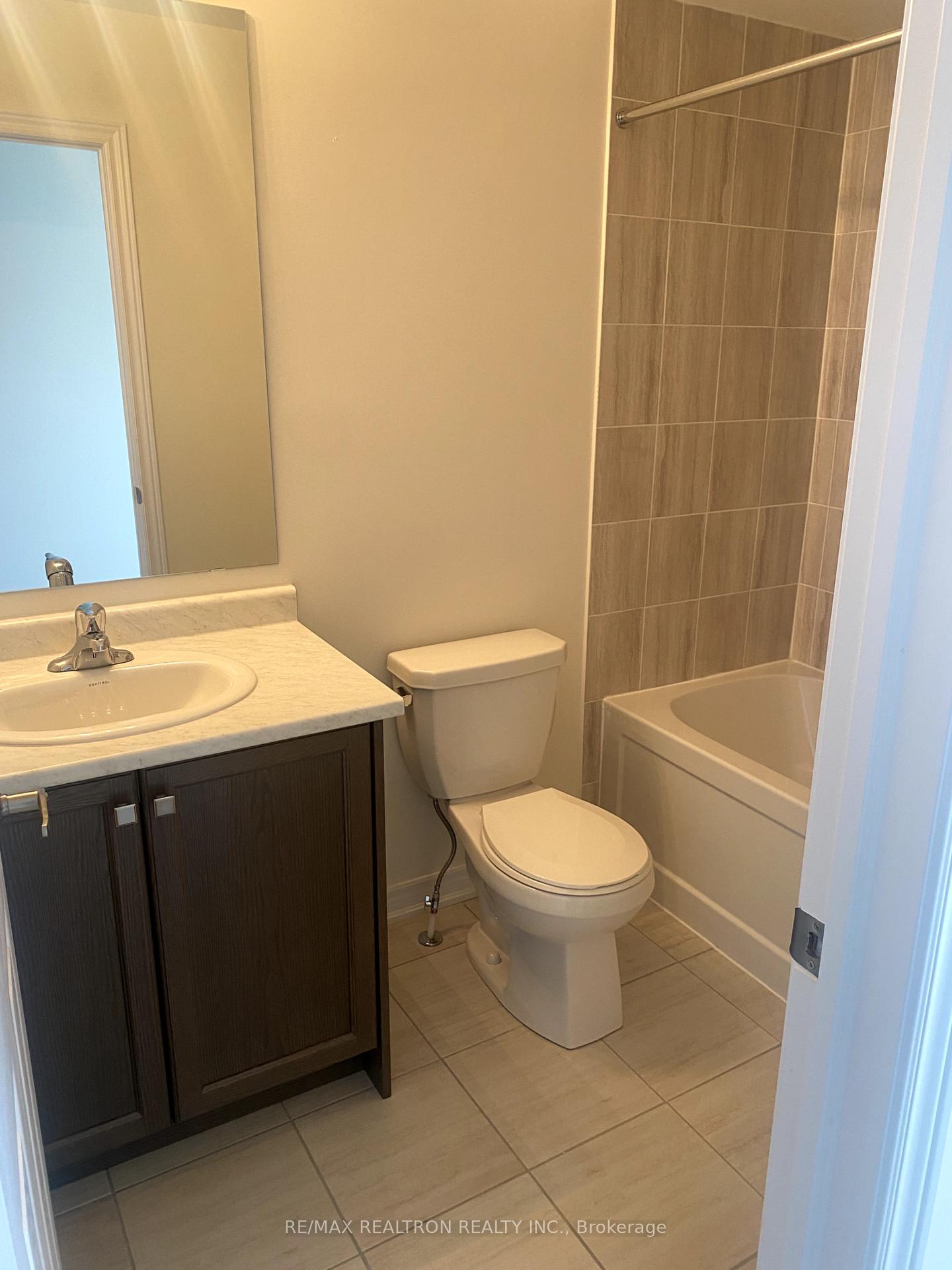 Photo 7 of 937 Elizabeth Mackenzie Drive, Pickering, Rural Pickering — HOMEH