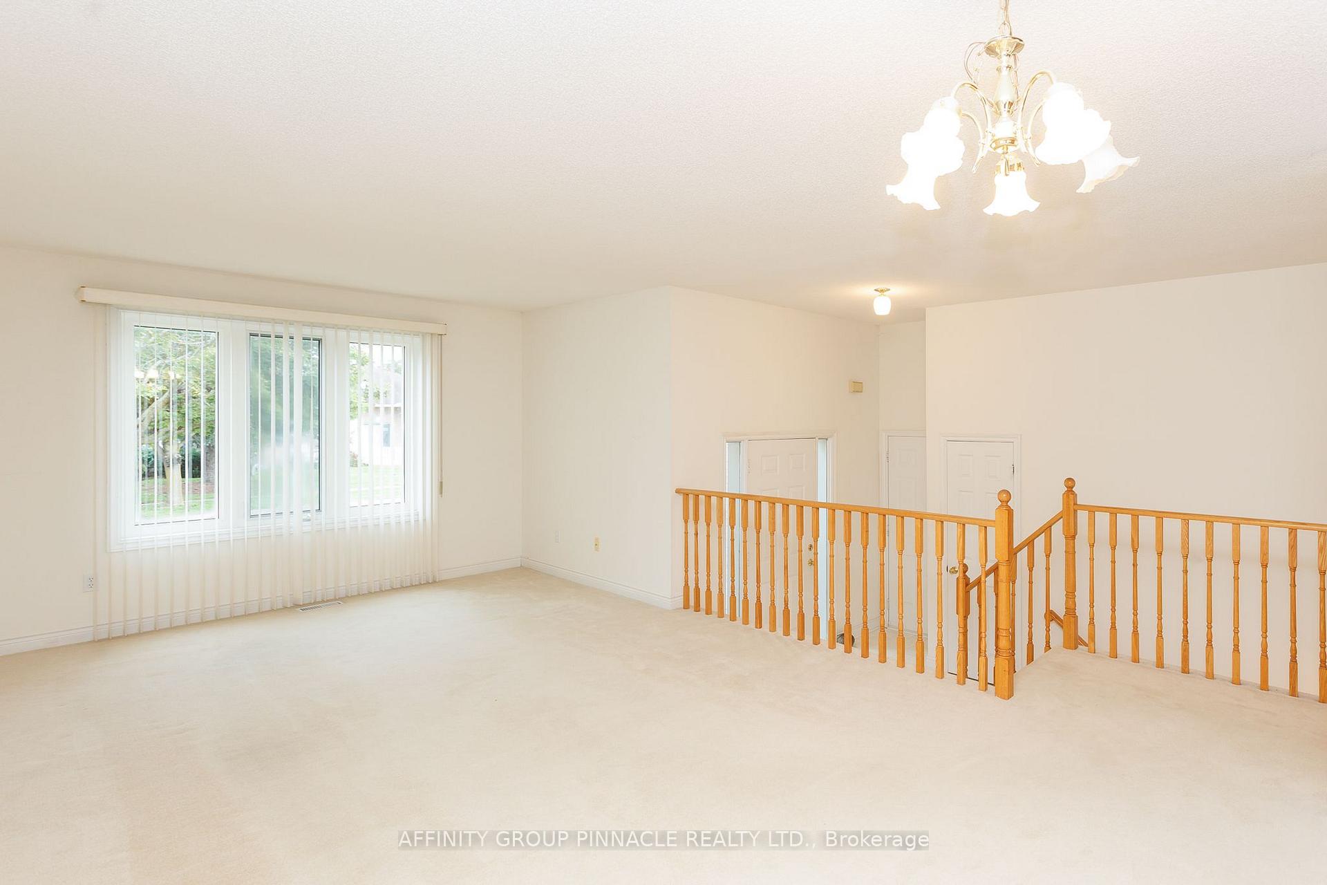 Photo 5 of 18 Lakeview Drive, Scugog, Port Perry — HOMEH