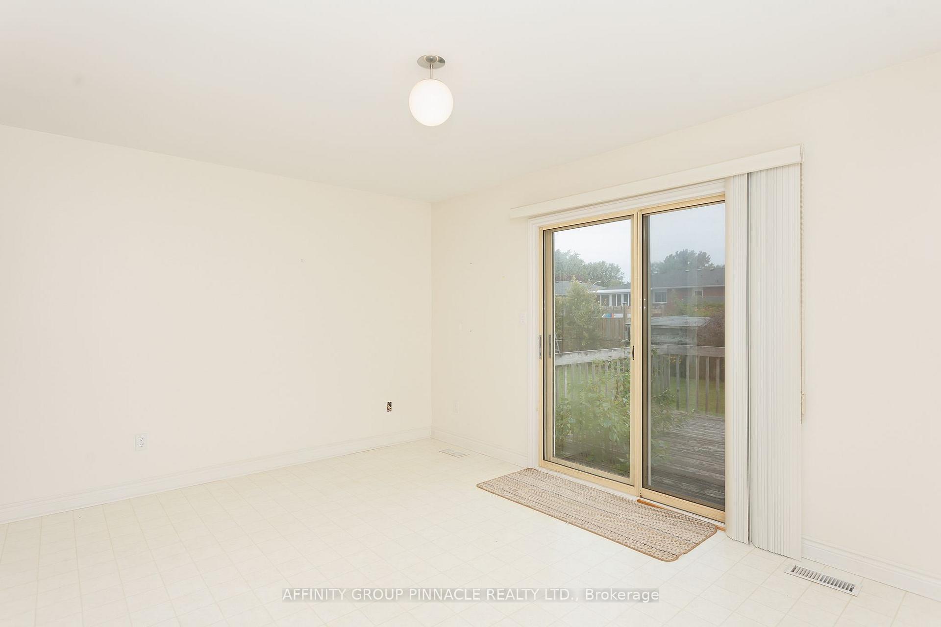 Photo 7 of 18 Lakeview Drive, Scugog, Port Perry — HOMEH