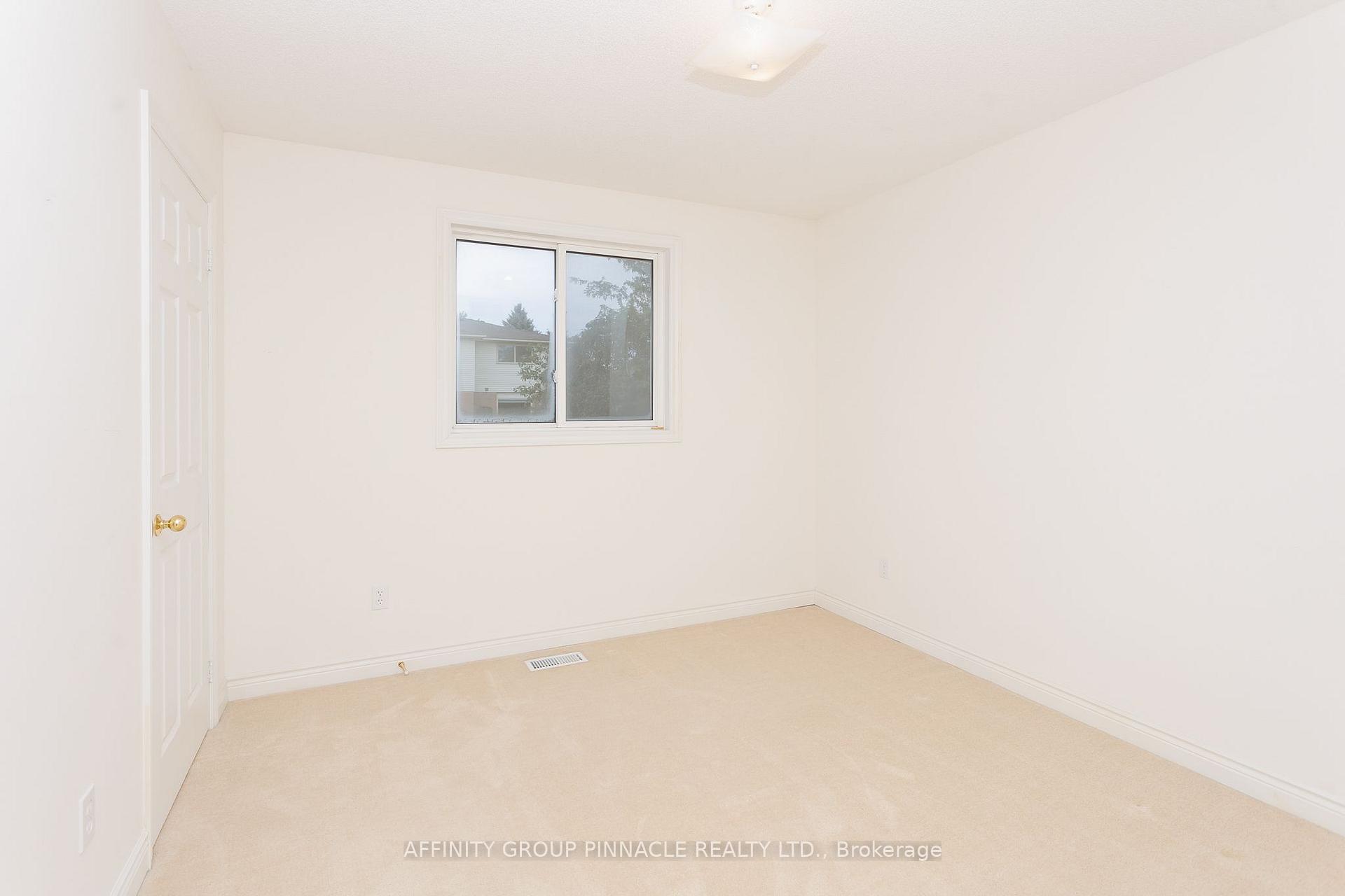 Photo 15 of 18 Lakeview Drive, Scugog, Port Perry — HOMEH