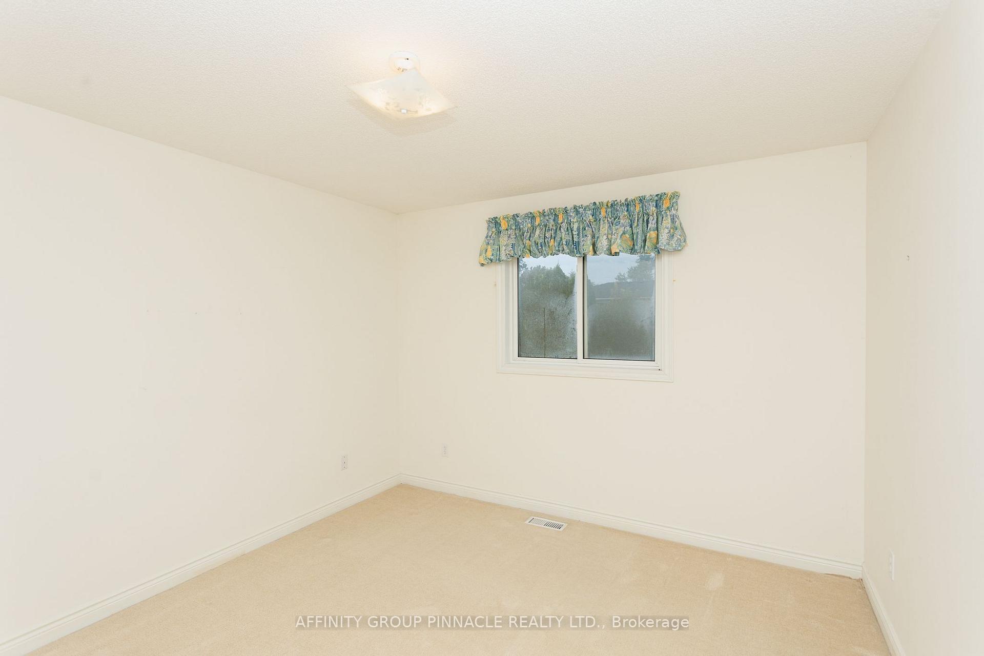 Photo 17 of 18 Lakeview Drive, Scugog, Port Perry — HOMEH