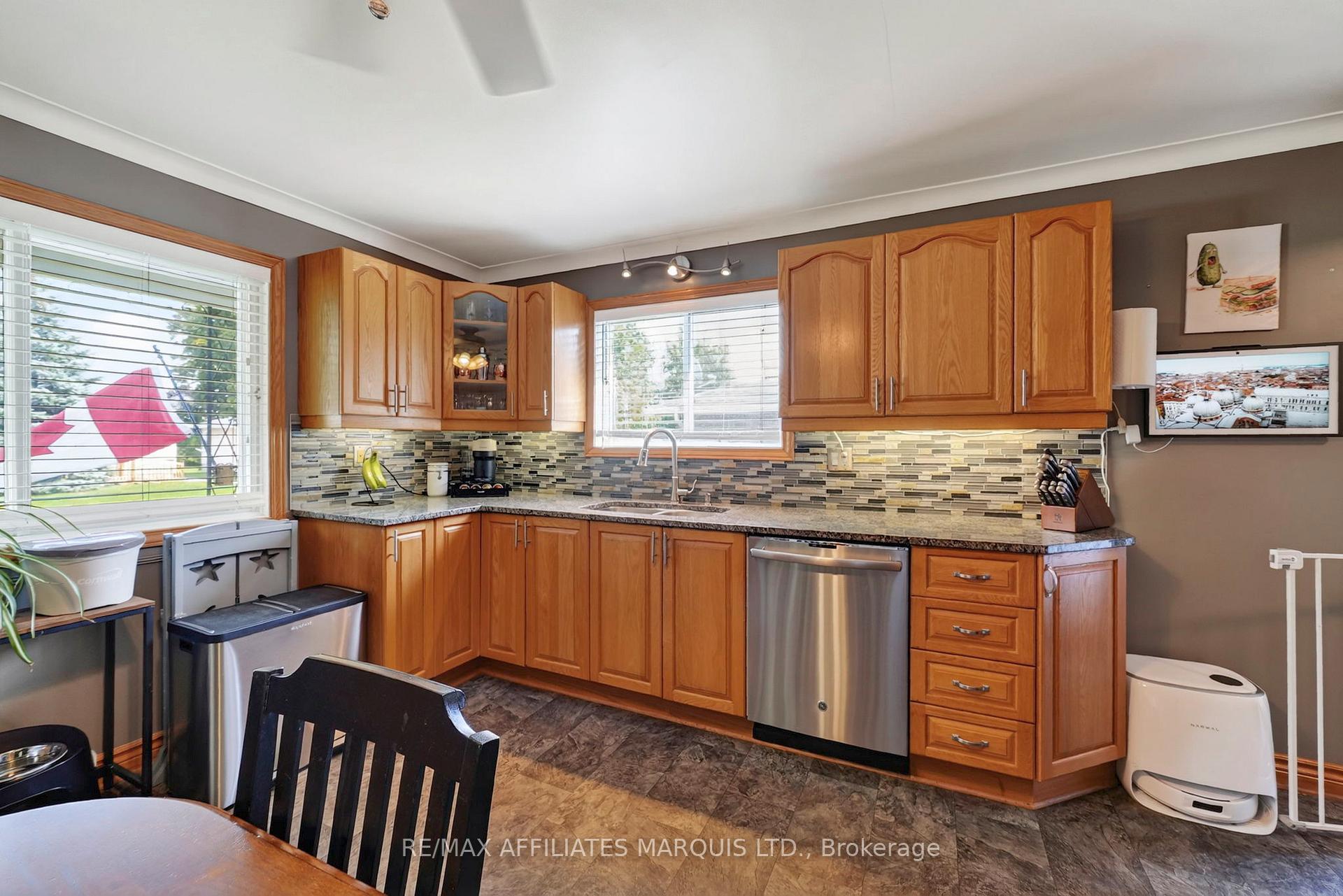 Photo 10 of 137 Jarvis Street, Cornwall, Cornwall — HOMEH