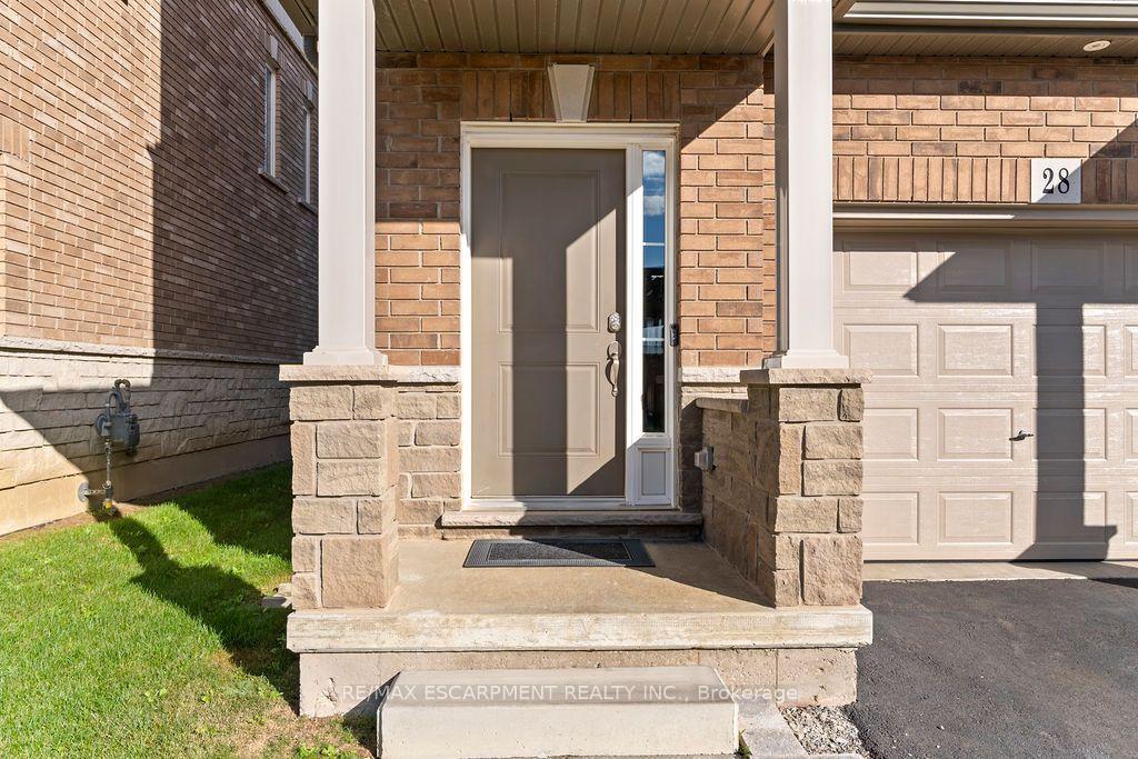 Photo 8 of 28 Canary Grass Boulevard, Hamilton, Hannon — HOMEH