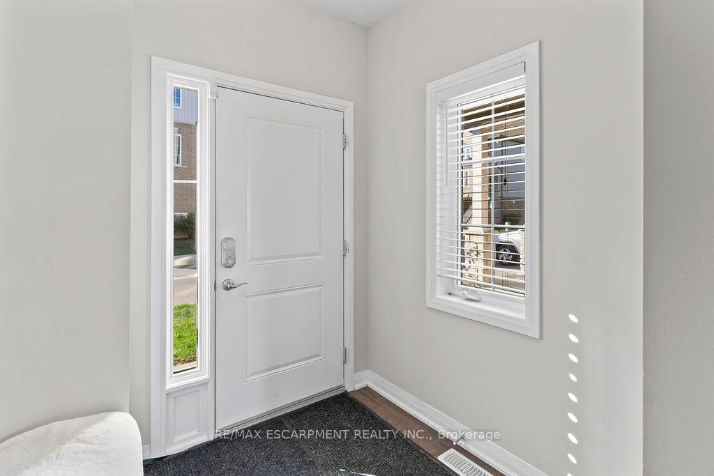 Photo 11 of 28 Canary Grass Boulevard, Hamilton, Hannon — HOMEH