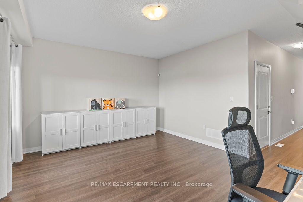 Photo 14 of 28 Canary Grass Boulevard, Hamilton, Hannon — HOMEH