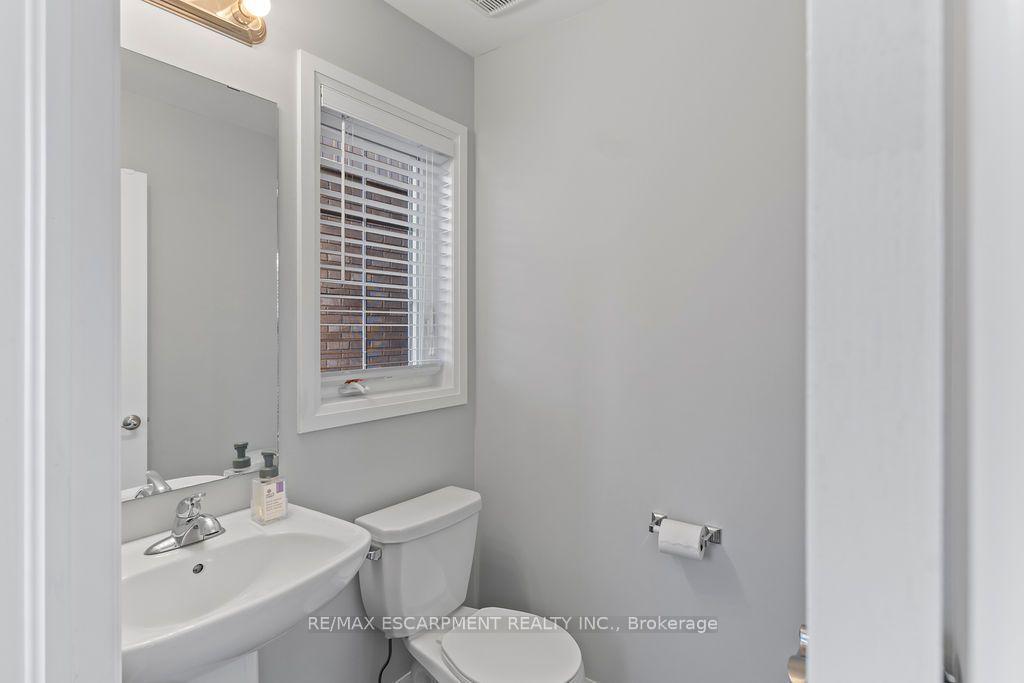 Photo 24 of 28 Canary Grass Boulevard, Hamilton, Hannon — HOMEH