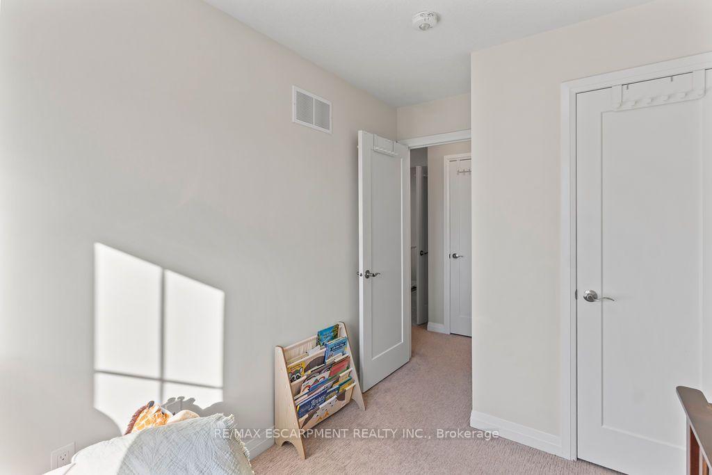 Photo 34 of 28 Canary Grass Boulevard, Hamilton, Hannon — HOMEH