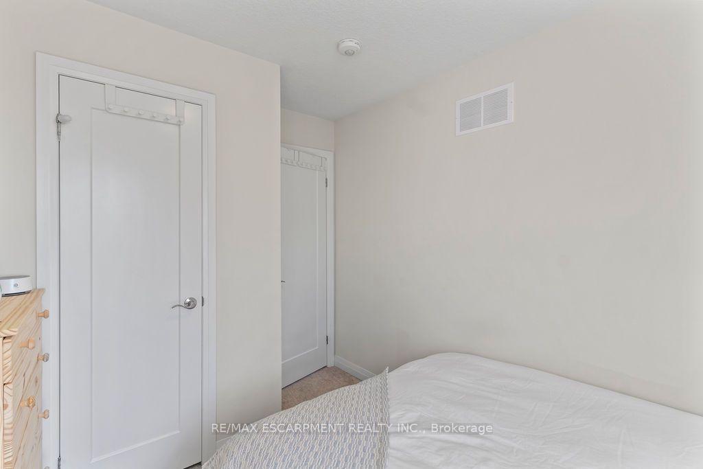 Photo 37 of 28 Canary Grass Boulevard, Hamilton, Hannon — HOMEH