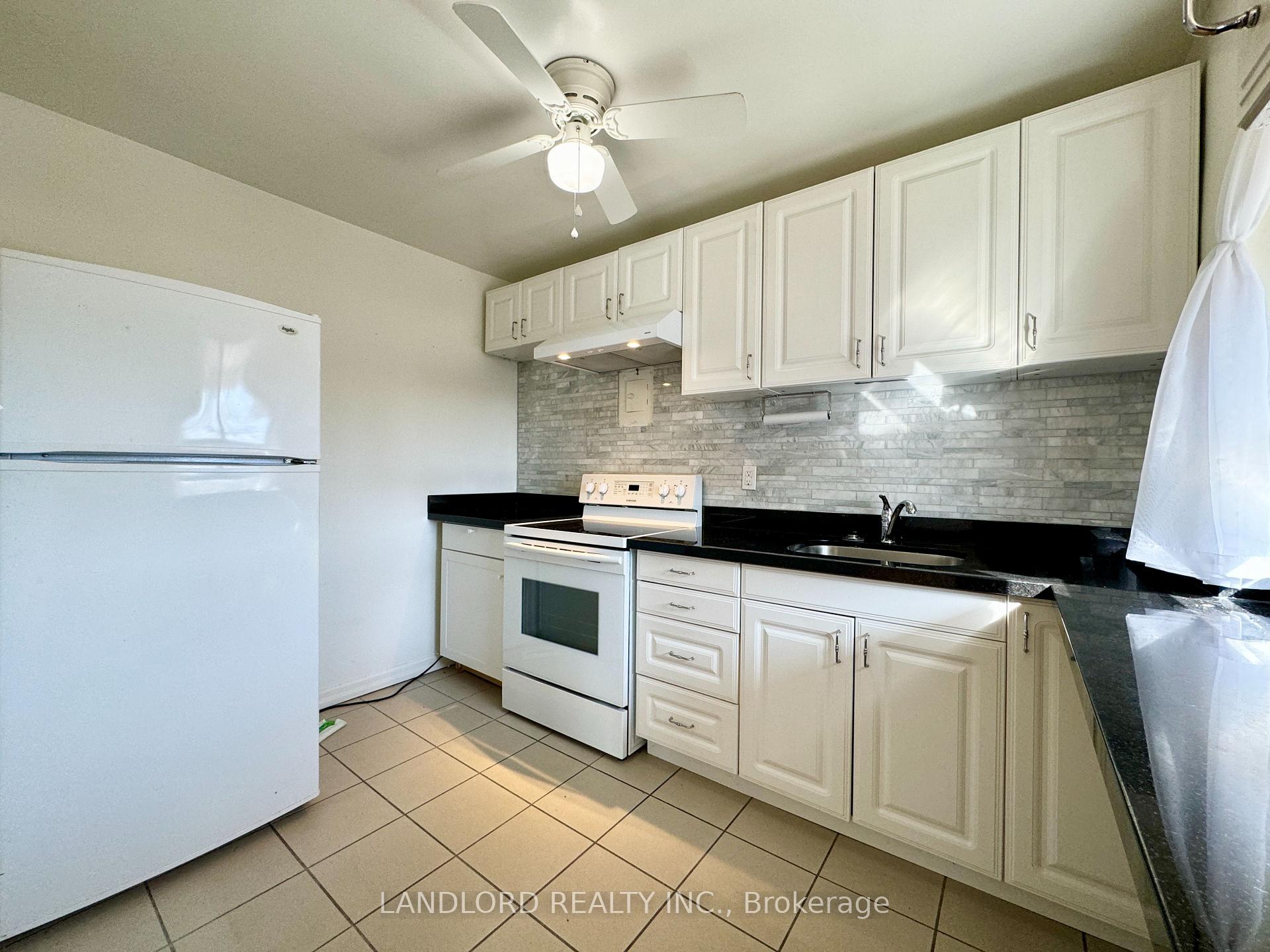 Front of Unit 11, 2696 Lake Shore Boulevard W
