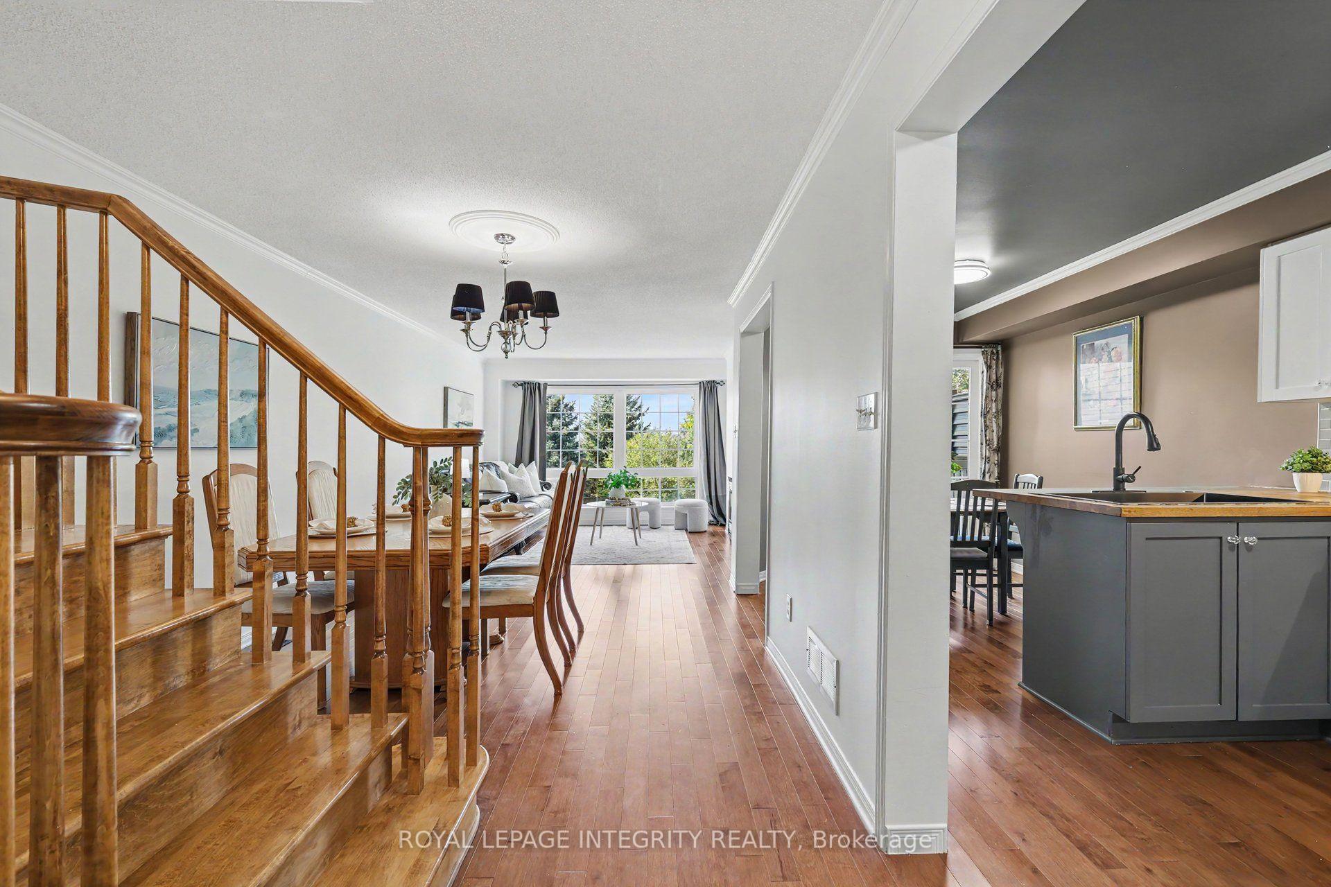 Photo 5 of 102 Hawktree Ridge, Ottawa, Barrhaven - Stonebridge — HOMEH